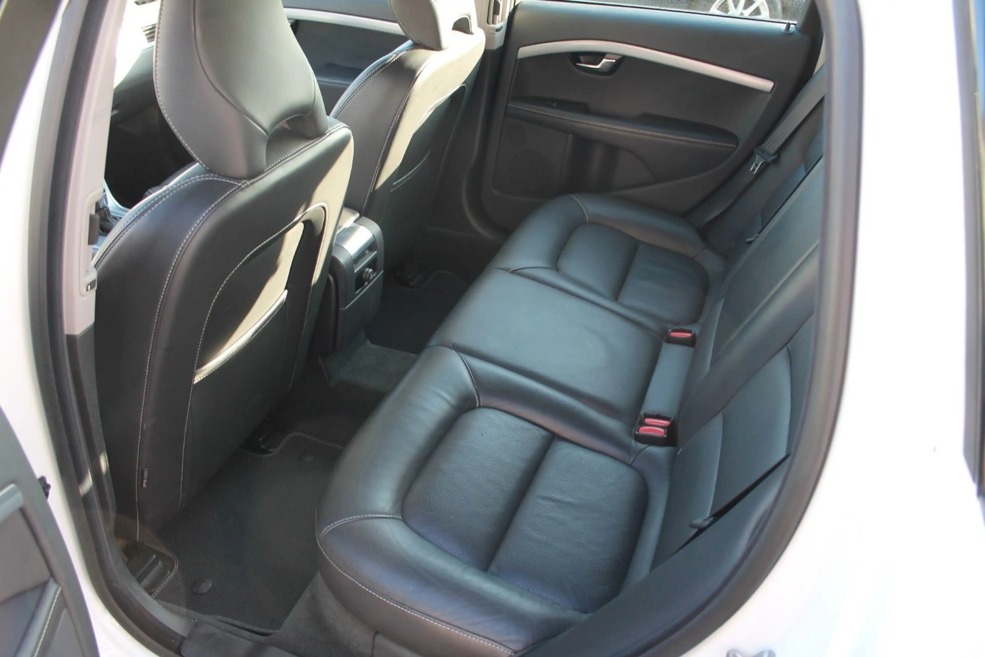 Volvo V70 Kombi Linje Svart — photo 11