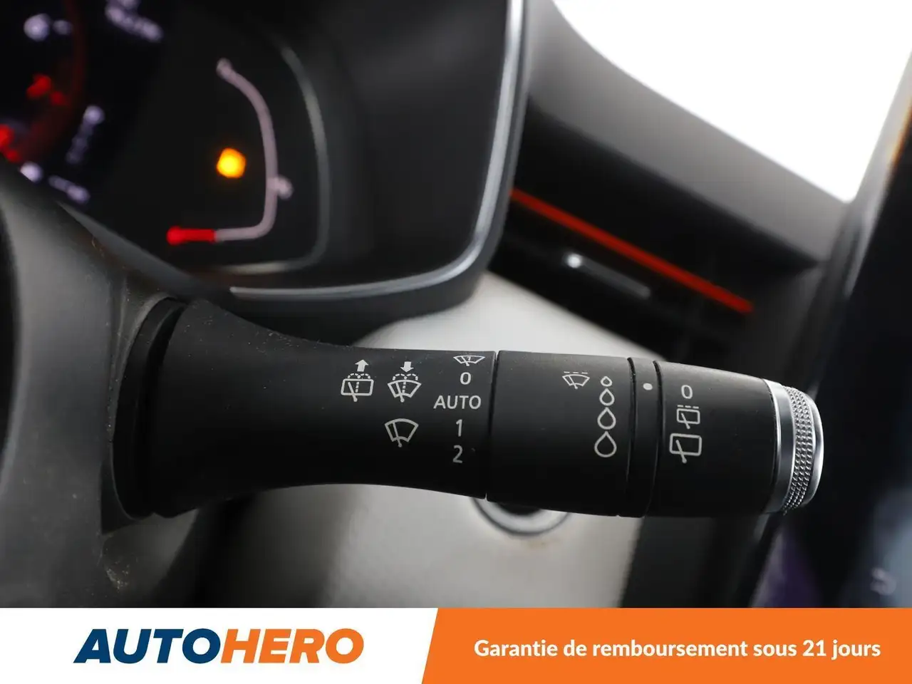 Renault Clio Citadine 5 portes — photo 26