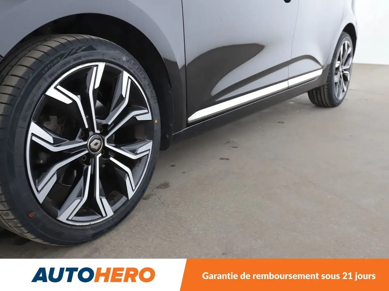 Renault Clio Citadine 5 portes — photo 31