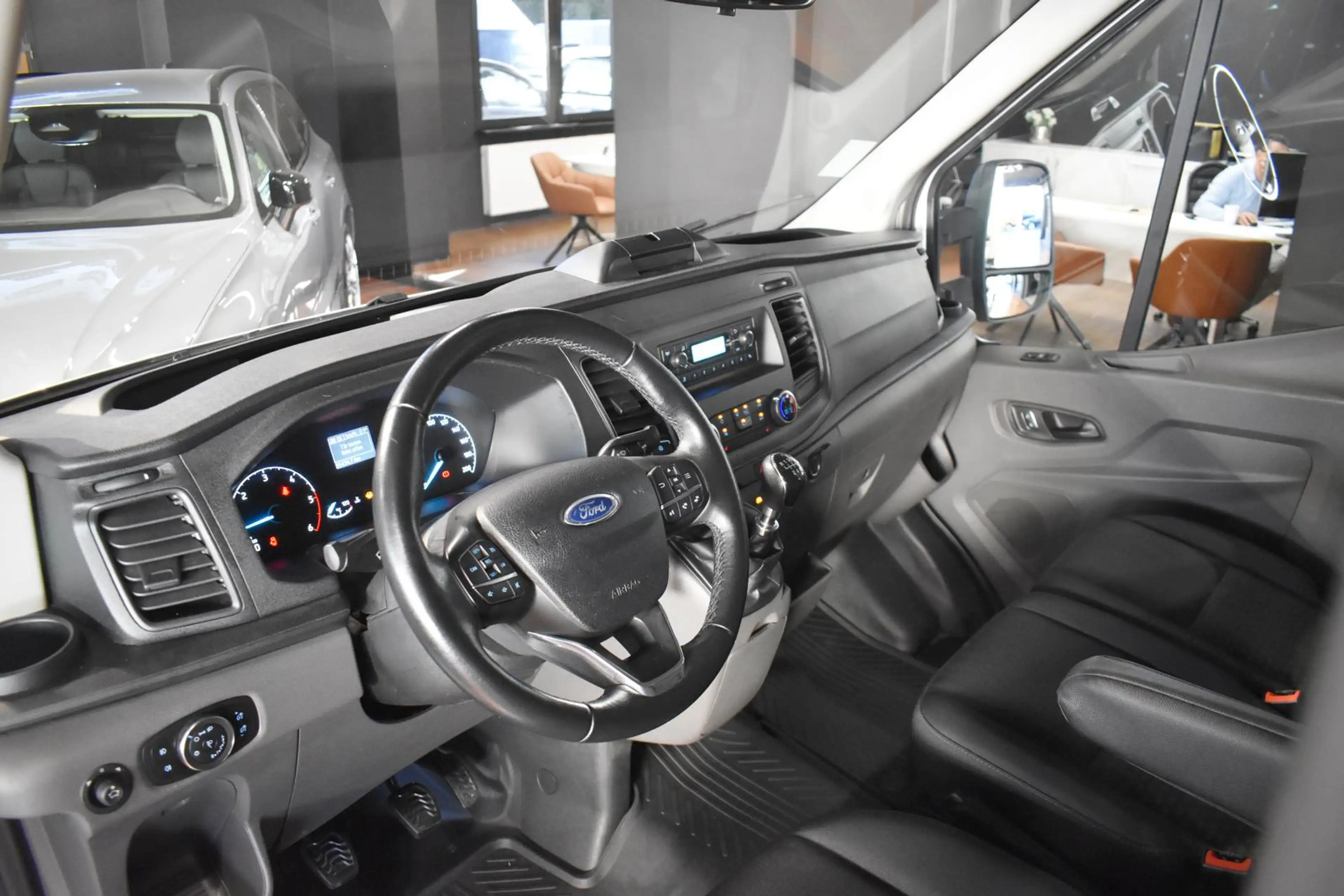 Ford Transit 350 4X4 ALLRAD L3 MAXI DOKA AHK3,5T GRA AC ELEKTRI — photo 14