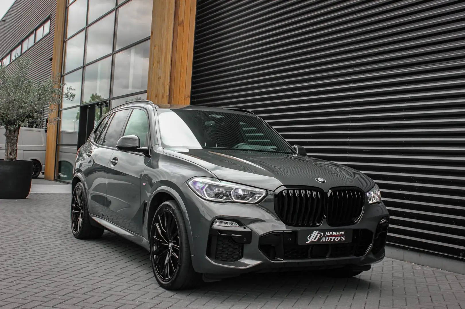 BMW X5 XDrive45e High Executive / HEAD- UP / PANO- DAK / Grijs - 1