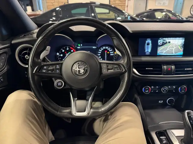 Alfa Romeo Stelvio view 12