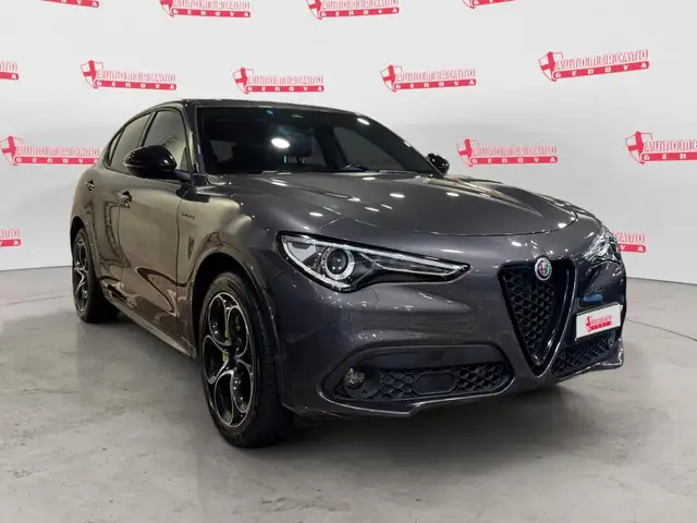 Alfa Romeo Stelvio view 3