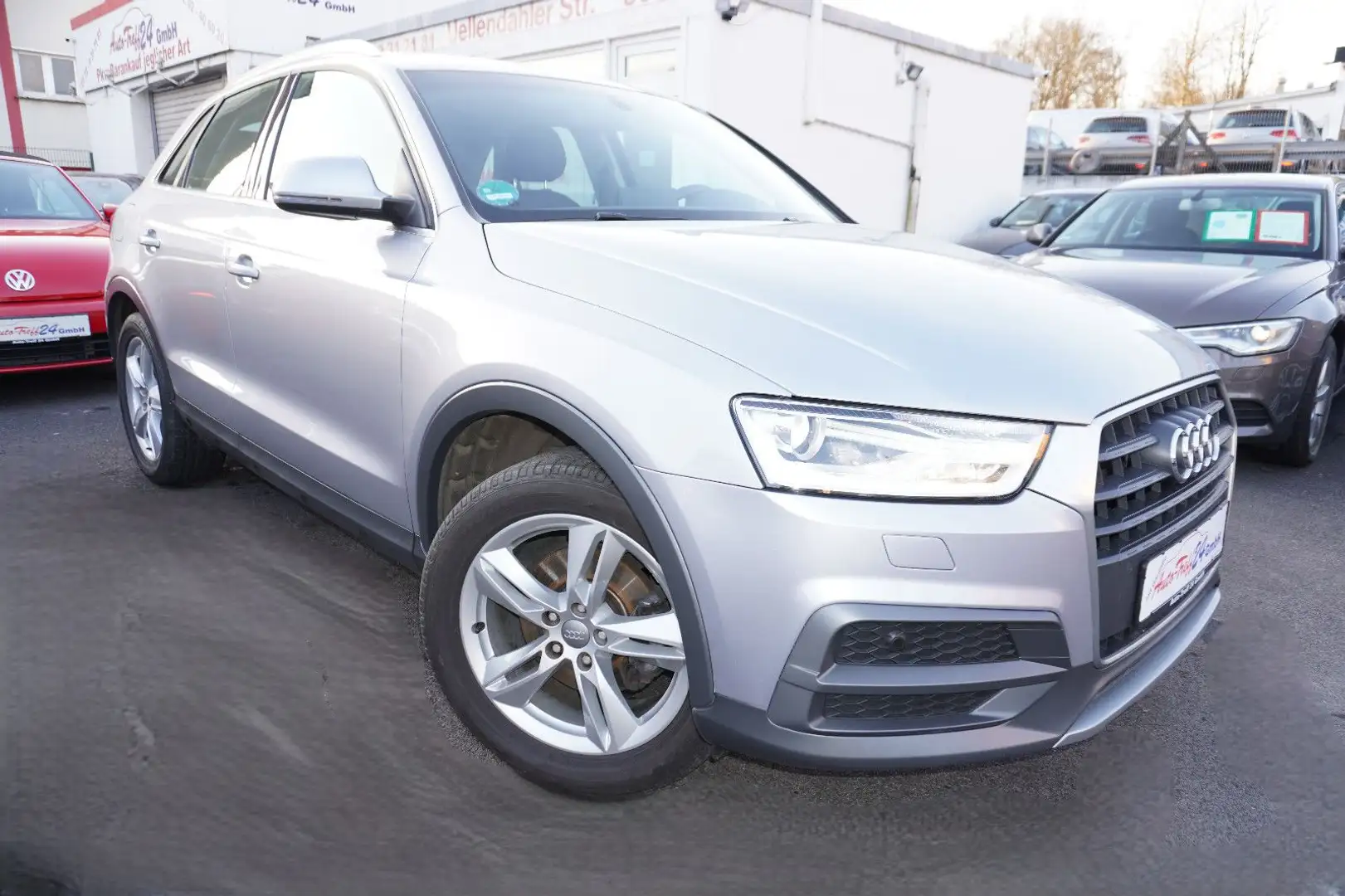 Audi Q3 1.4 TFSIdesign*Bi-Xenon*Keyless*Navi*GARANTIE Silber - 1
