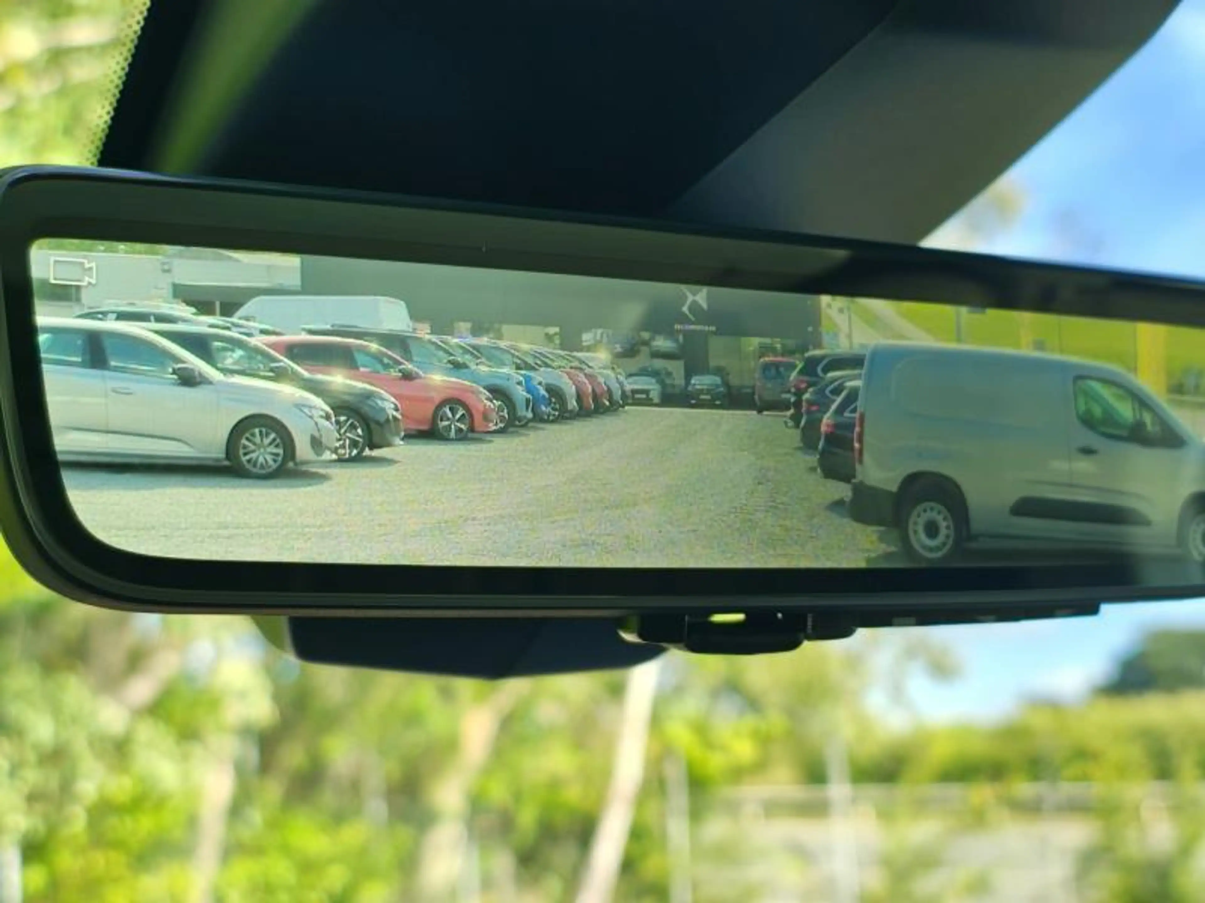 Peugeot Partner M / EAT8 / Dispo 10/2026 — photo 11