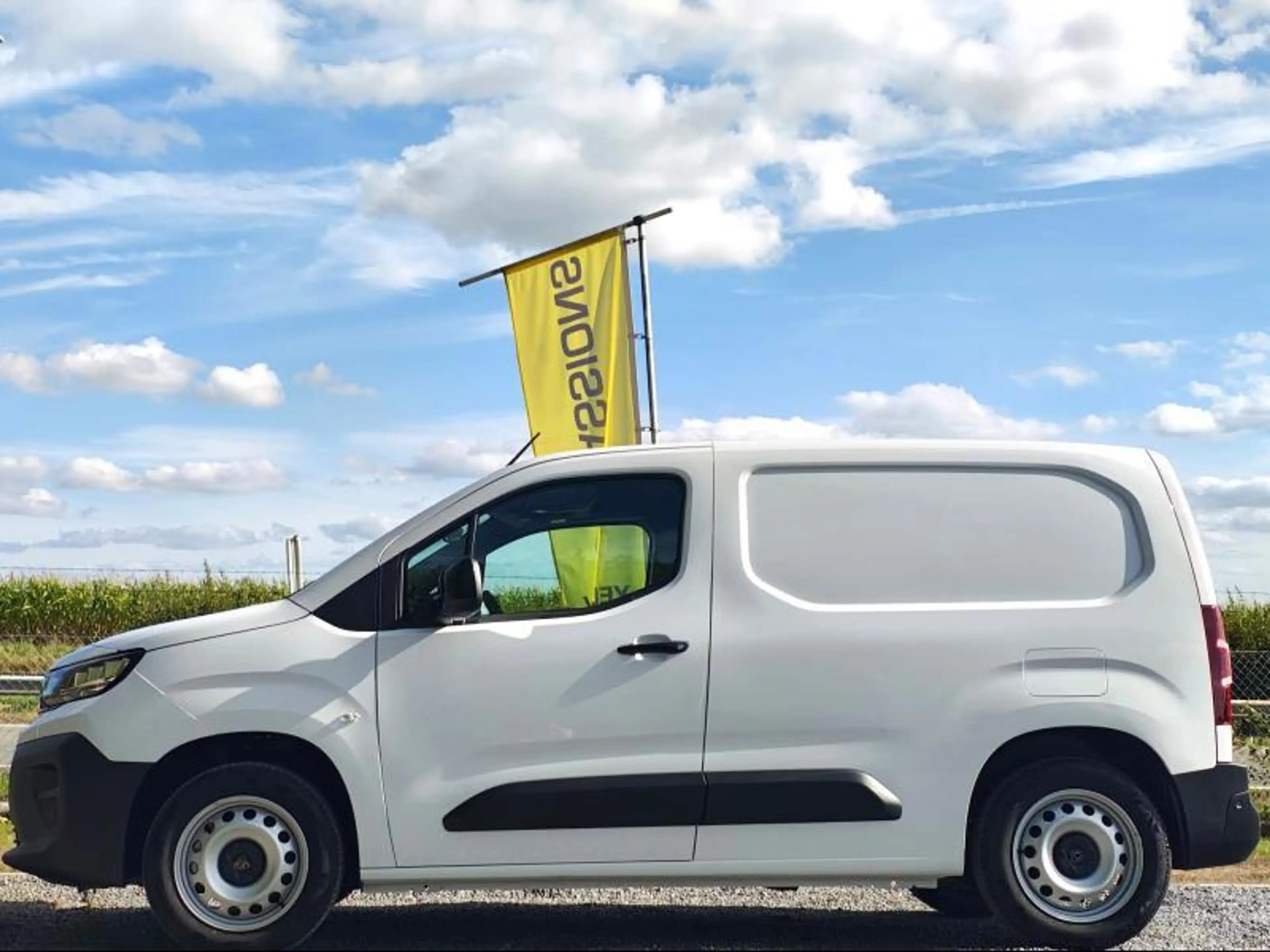 Peugeot Partner M / EAT8 / Dispo 10/2026 — photo 5