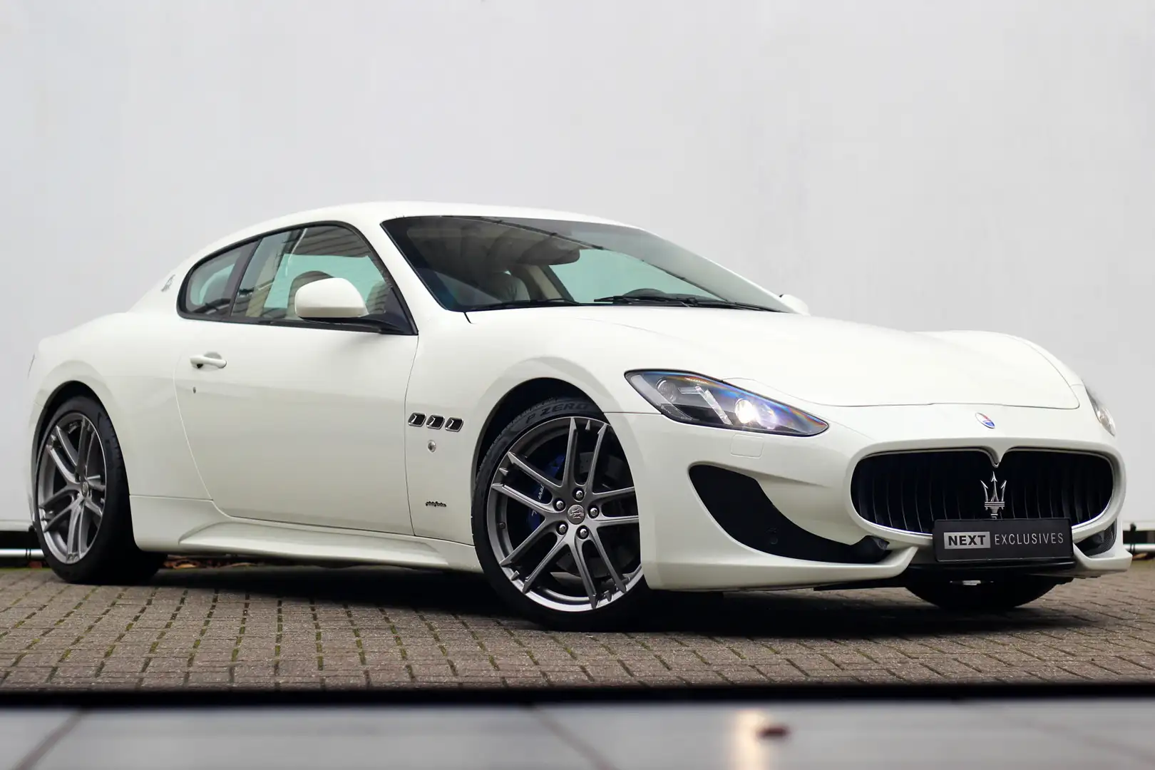 Maserati GranTurismo 4.7 Sport | BTW | Carplay | Camera | Memory Blanco - 2