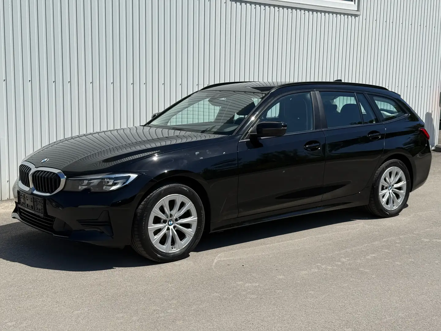 BMW 316 316d 48 V Touring Aut. *AppleCarplay*LED* Schwarz - 1