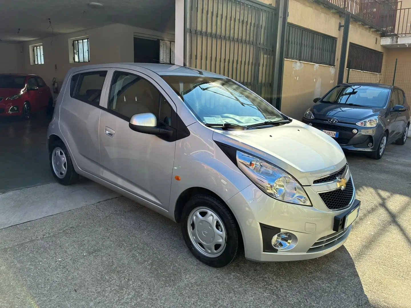 Chevrolet Spark Spark 1.0 *UNIPROPRIETARIO-NEOPATENTATI-EURO5* Silber - 1