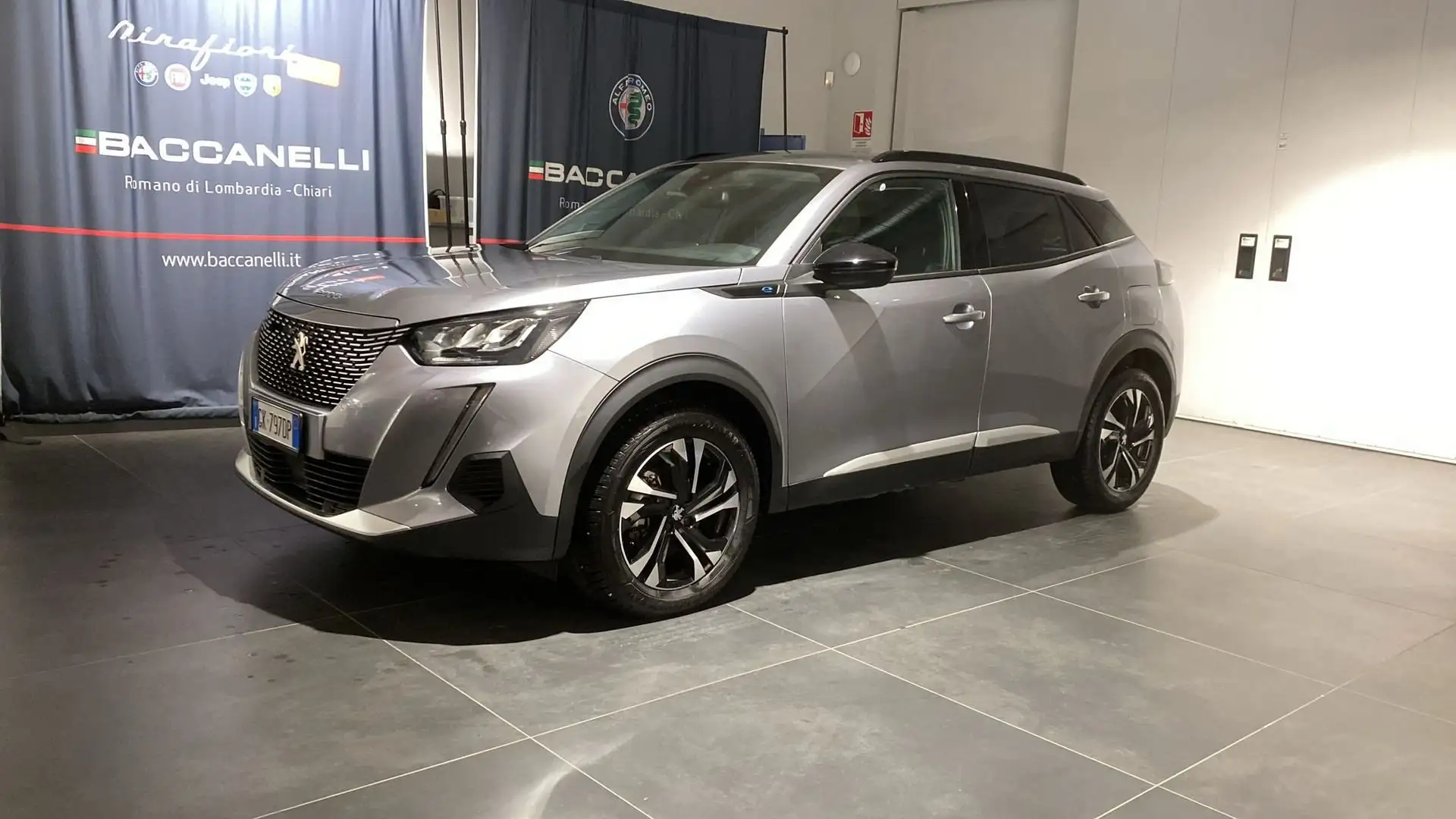 Peugeot 2008 2008 motore elettrico 136 CV Allure Pack Grau - 1