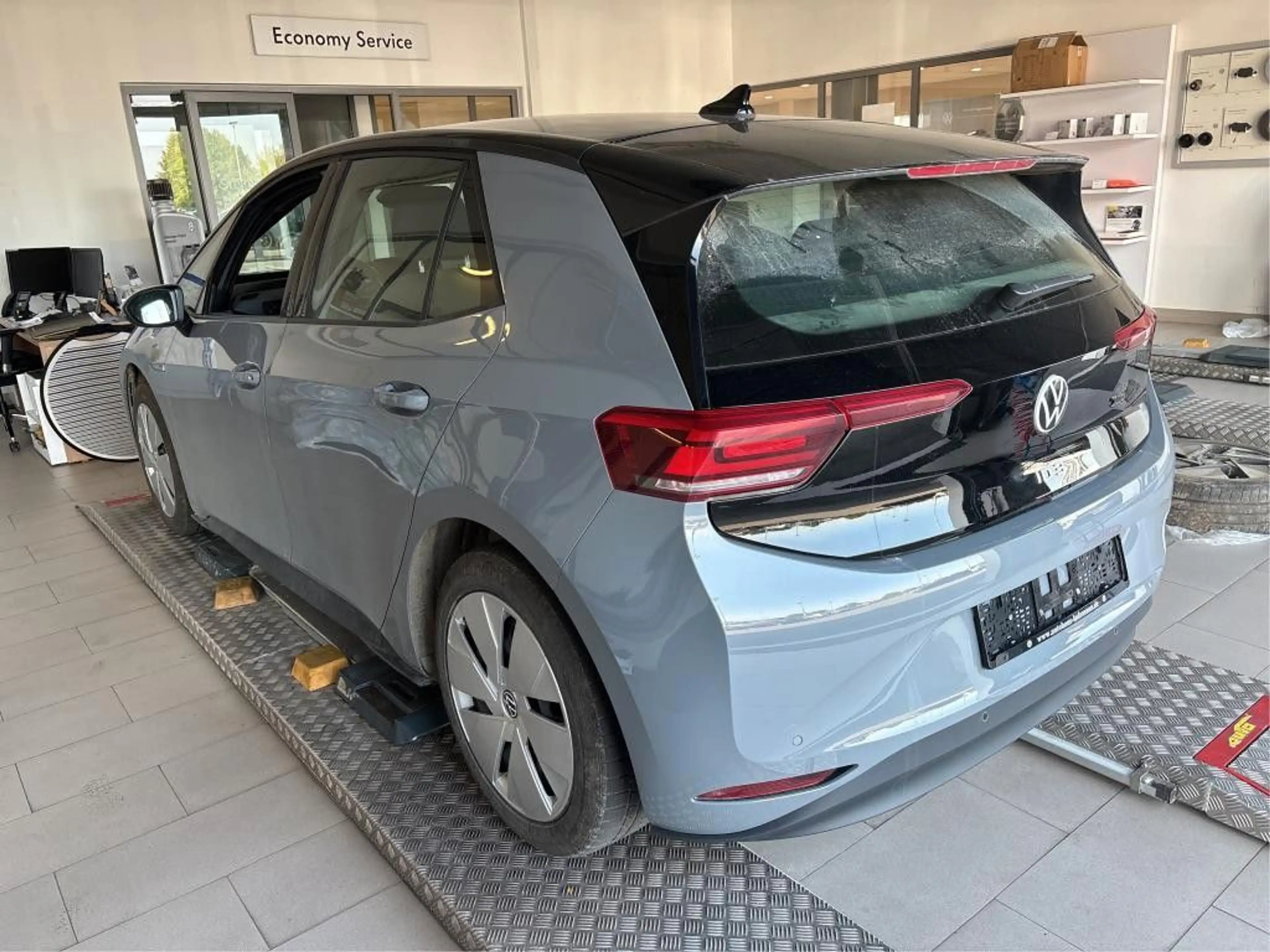 Volkswagen ID.3 Pro Aut. Navi WP SHZ ACC LED PDC Alu — photo 3