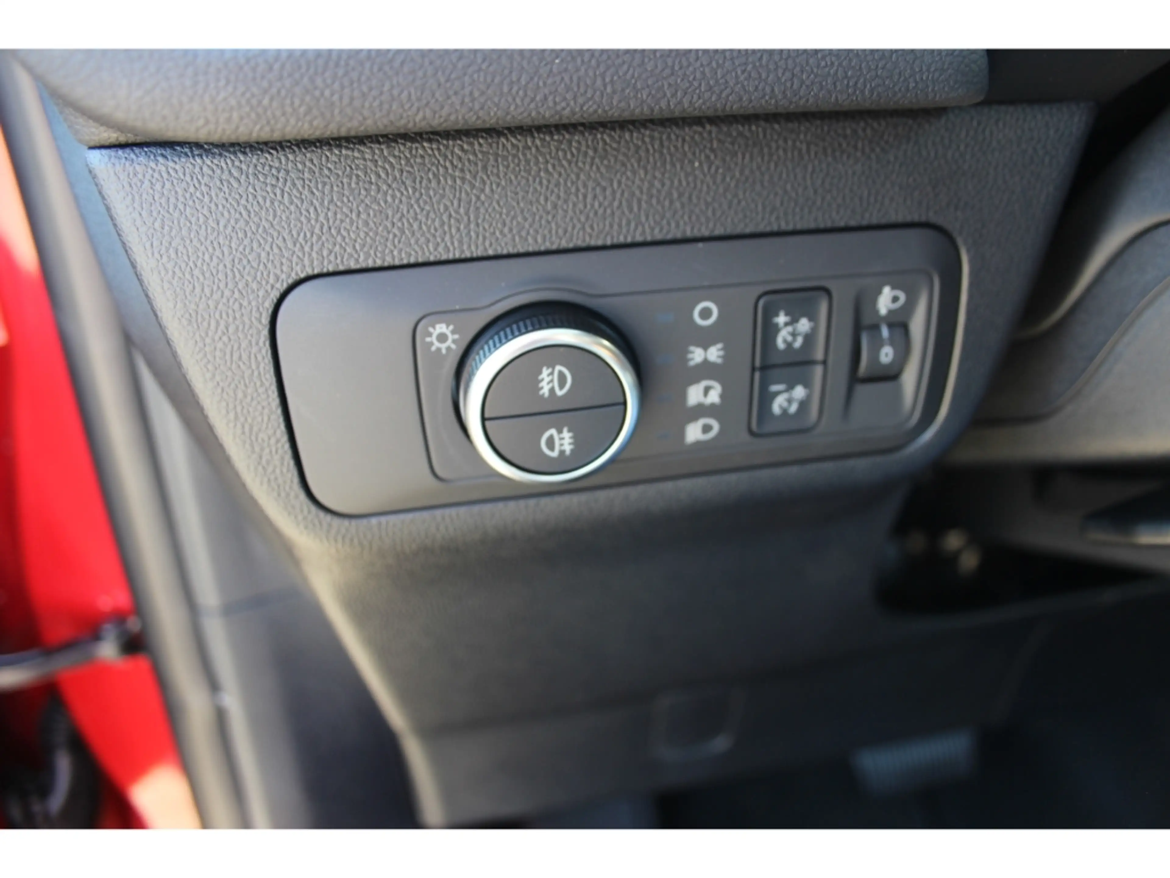 Ford Kuga 2.5 Titanium FHEV Winterpaket Garantie 18'' — photo 7