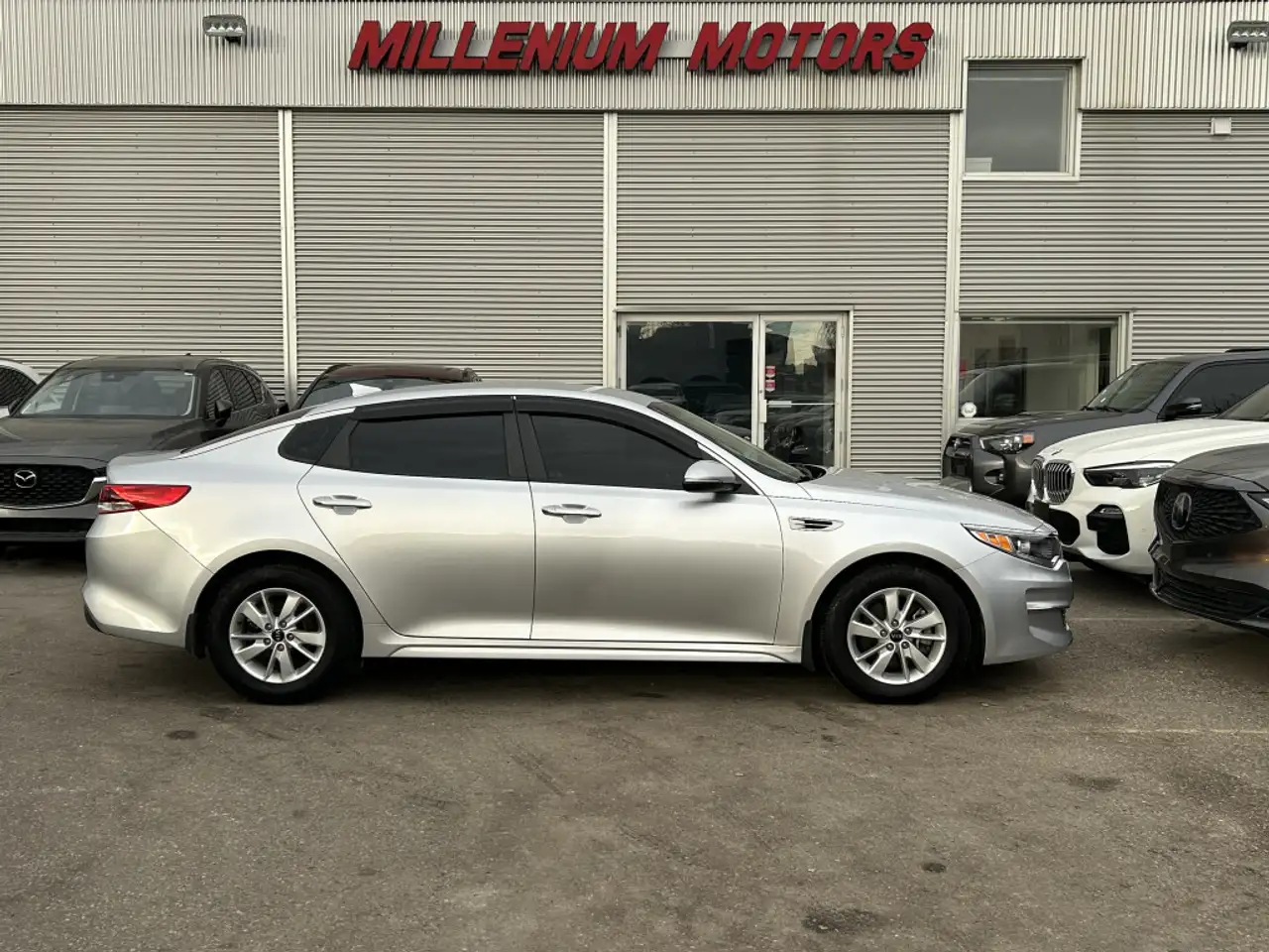 Kia Optima снимка Kia Optima
