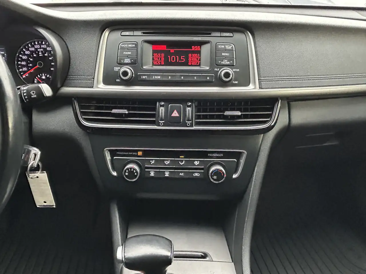 Kia Optima снимка Kia Optima