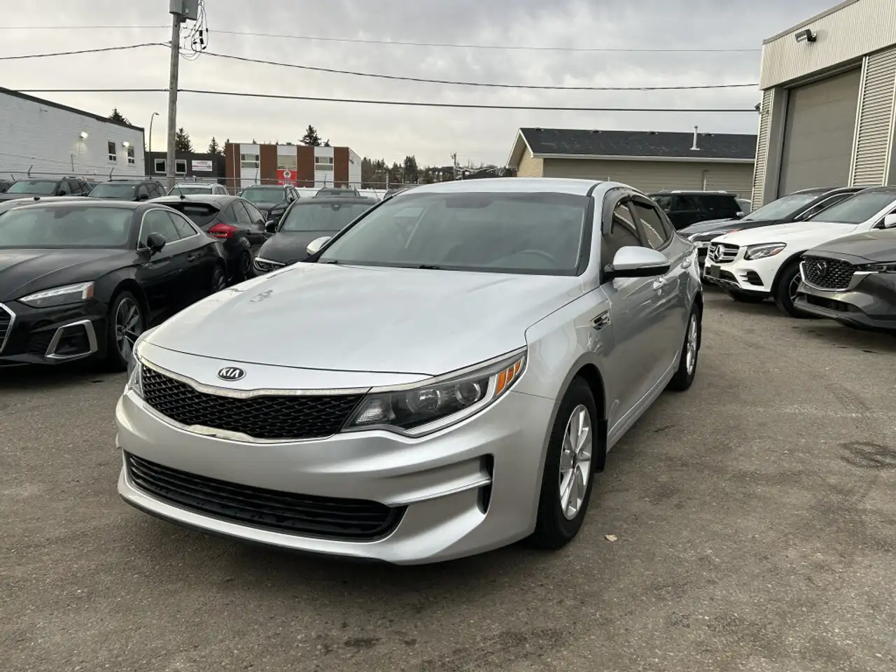 Kia Optima снимка Kia Optima