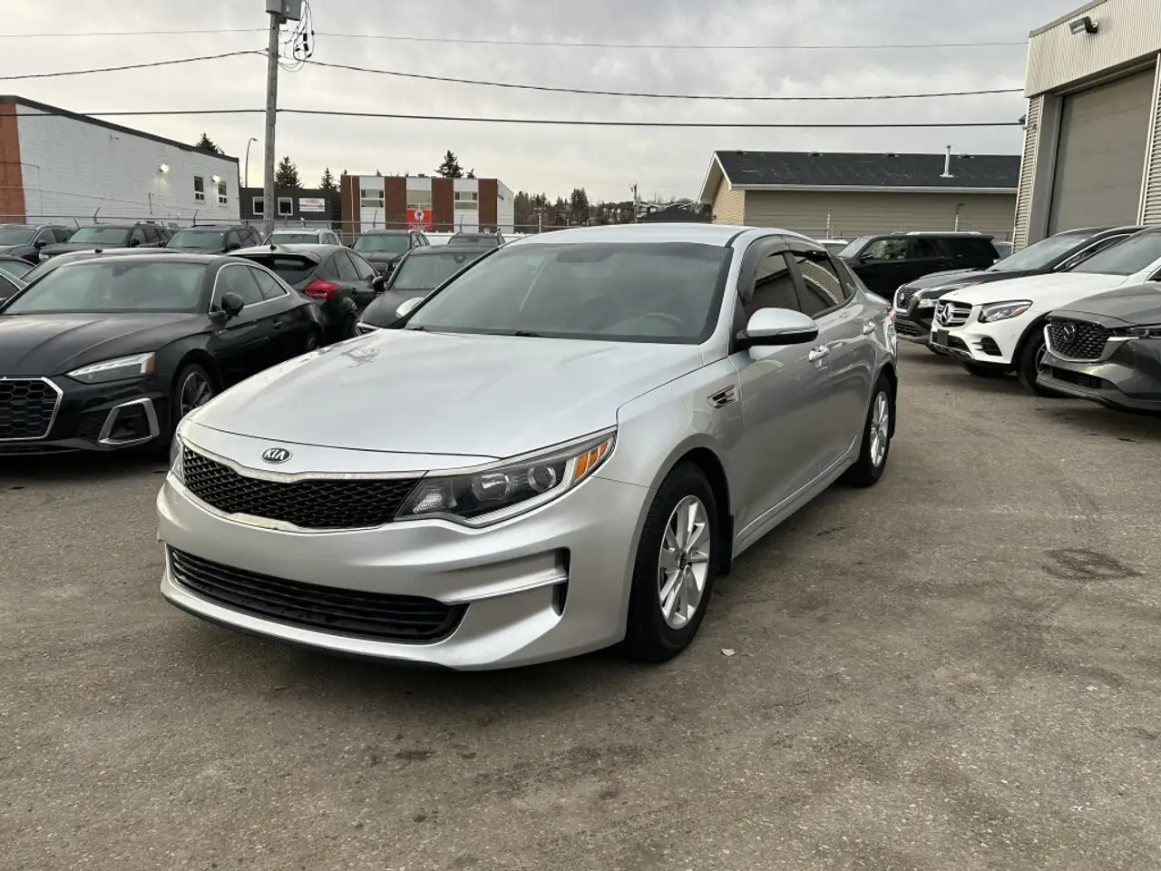 Kia Optima снимка Kia Optima