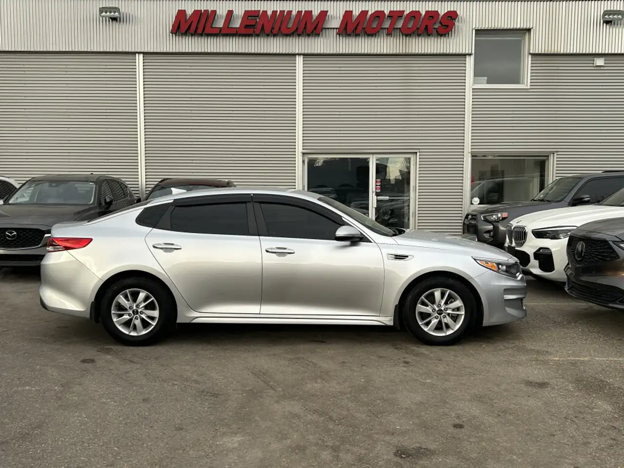Kia Optima снимка Kia Optima