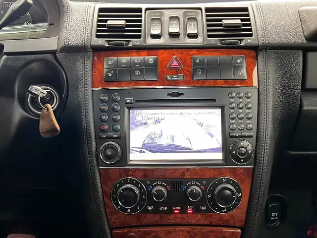 Mercedes-Benz G-Class view 15
