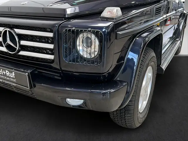 Mercedes-Benz G-Class view 3