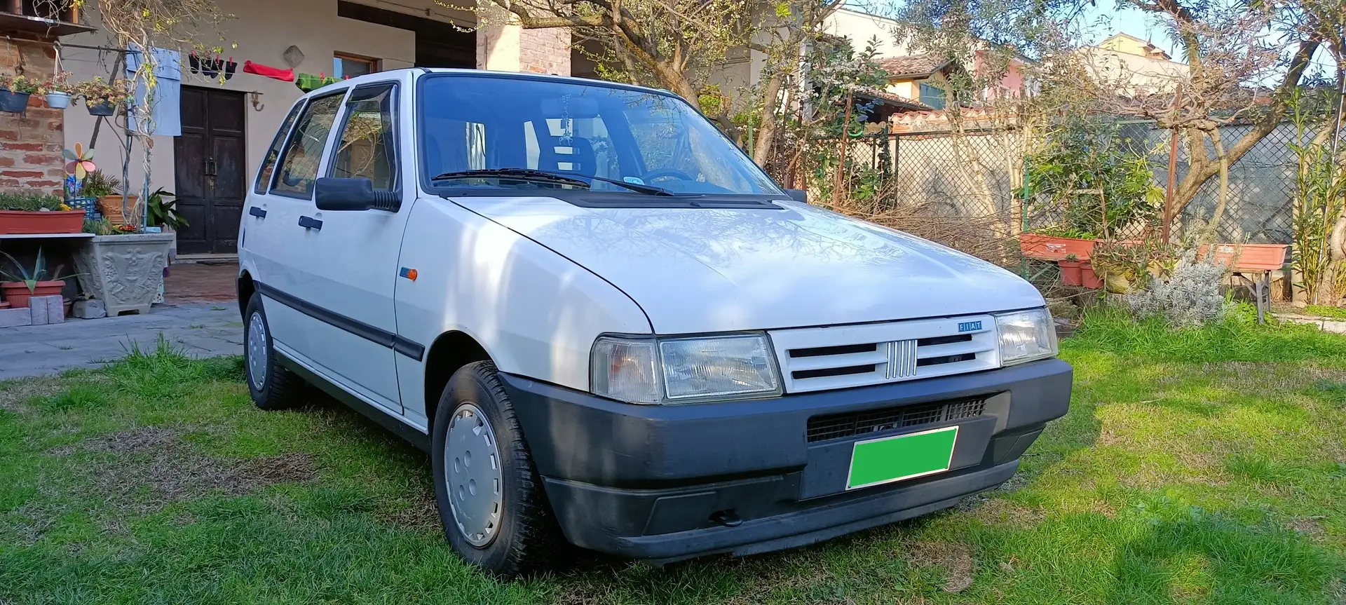 Fiat Uno Uno 5p 1.1 ie cat. Bílá - 1