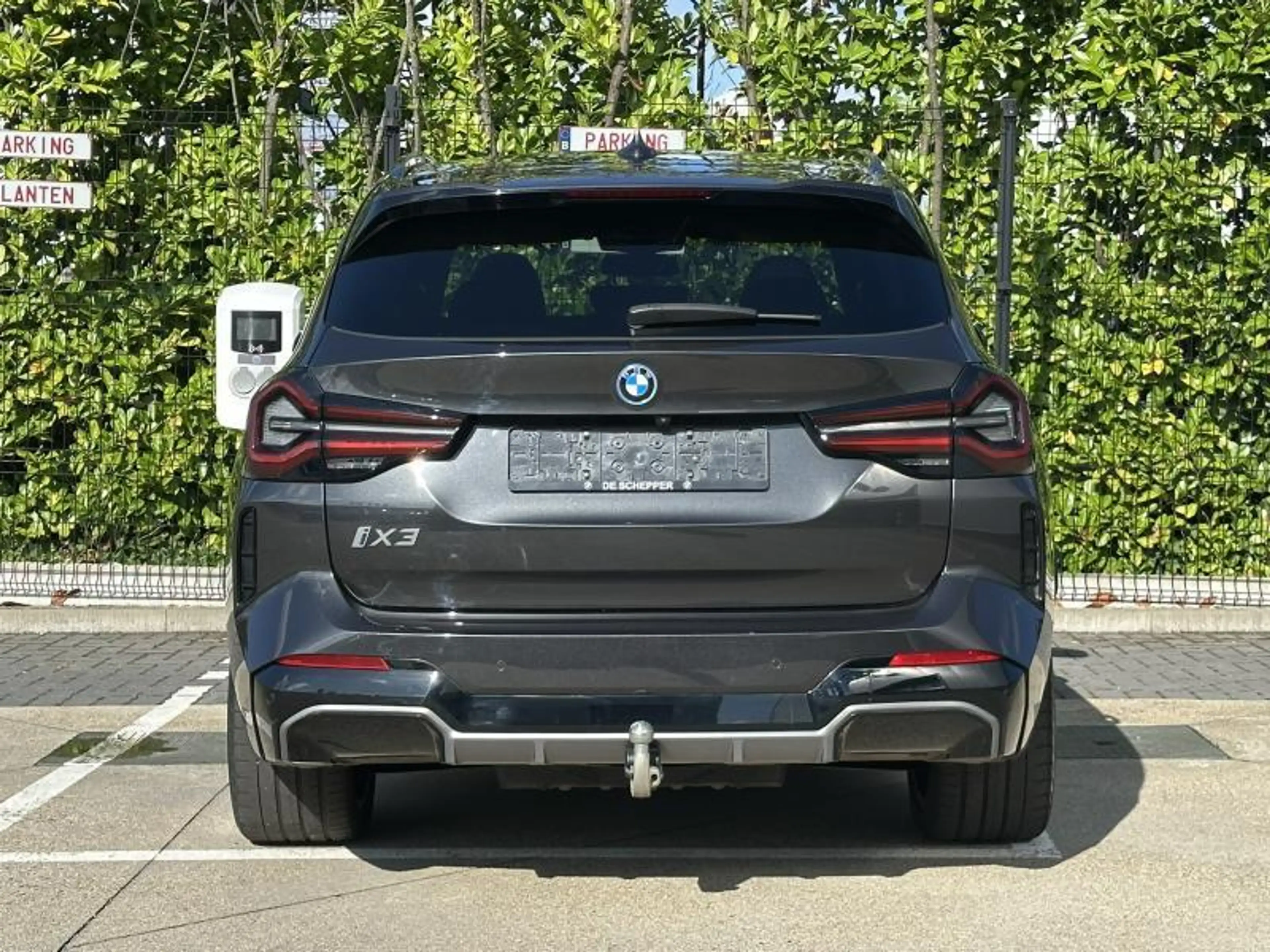 BMW iX3 Impressive — photo 4