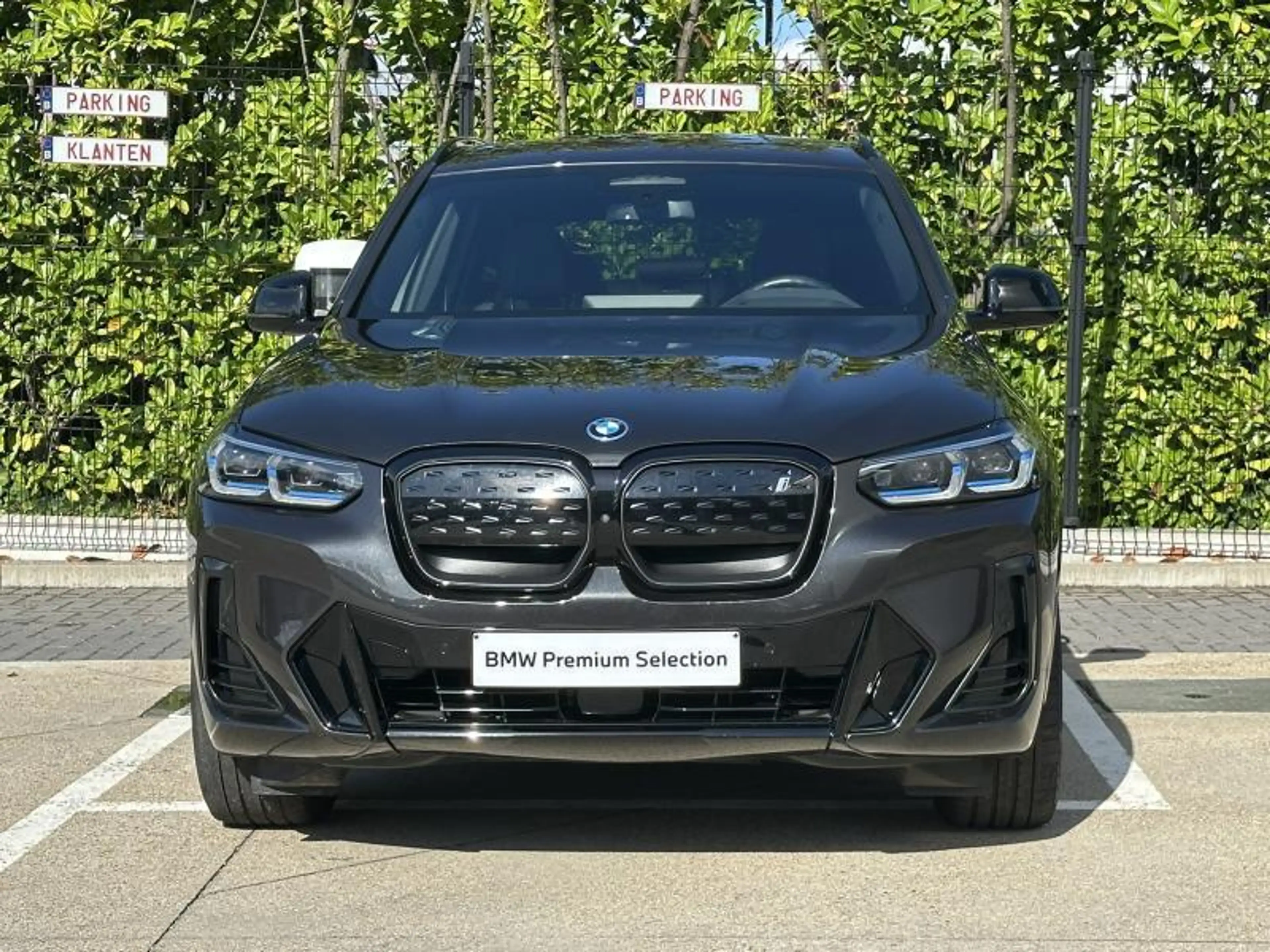 BMW iX3 Impressive — photo 2