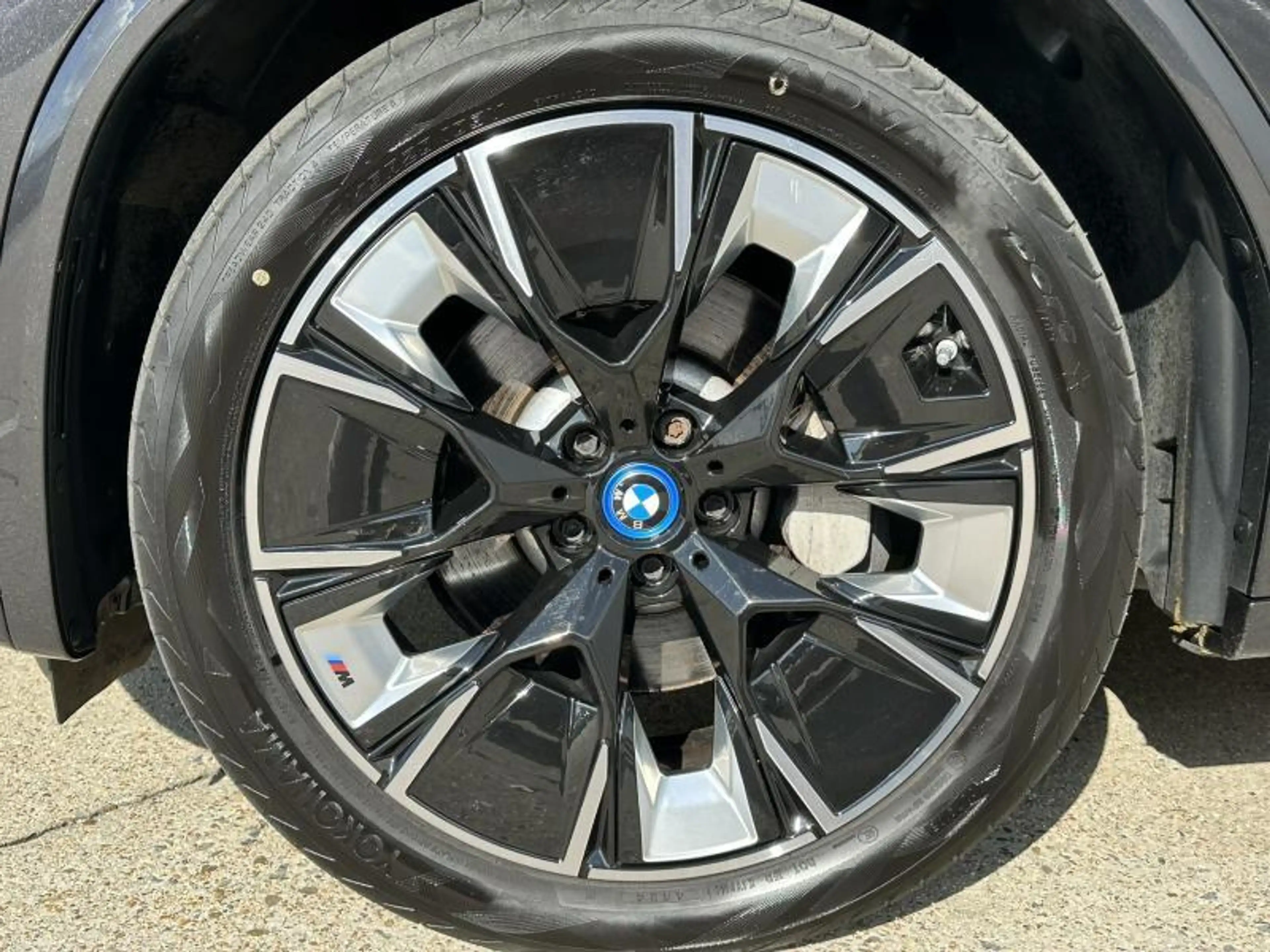 BMW iX3 Impressive — photo 8