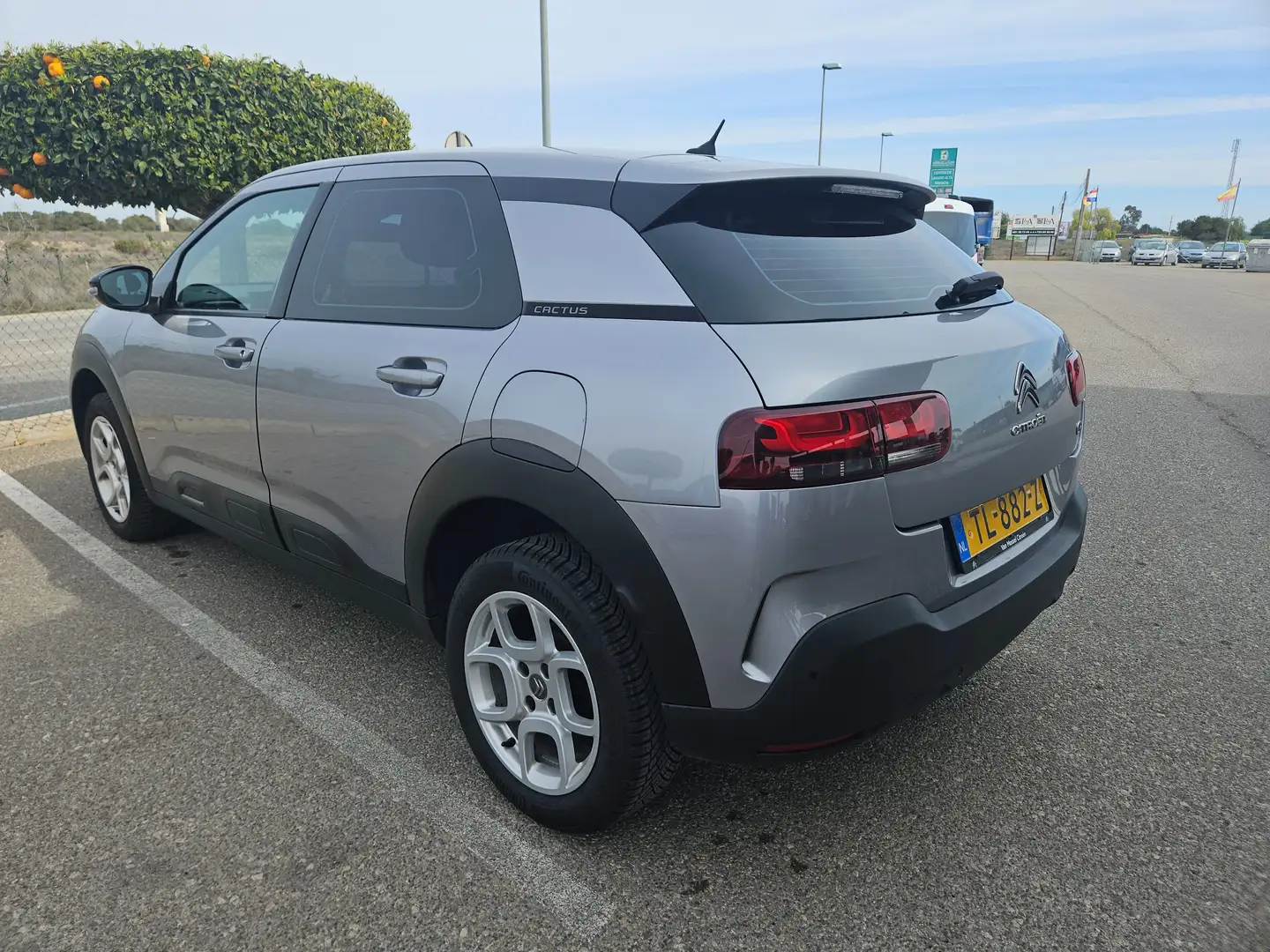 Citroen C4 Cactus C4 Cactus 1.2 PT Business Stříbrná - 2