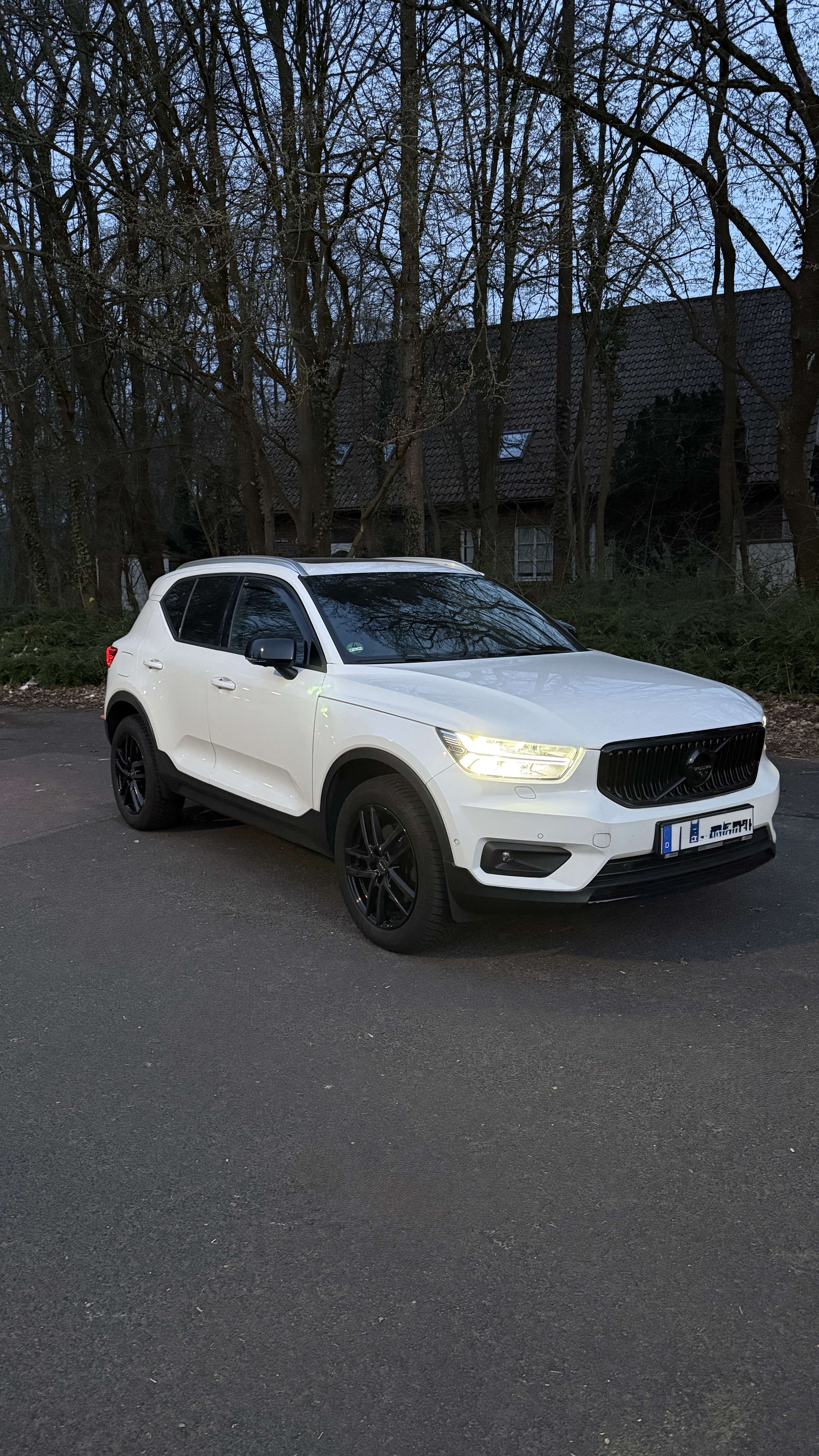 Second hand Volvo Xc40 2.0 T5 AWD
