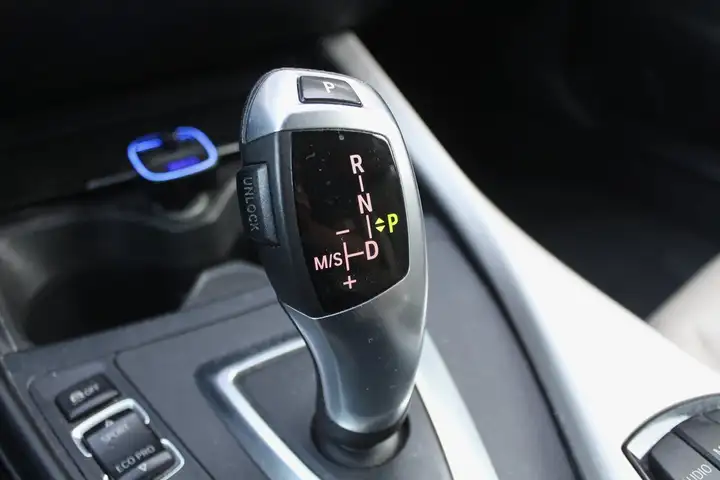 BMW Serie 1 2014, foto 16