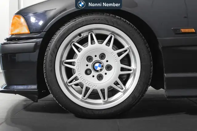 BMW M3 view 7