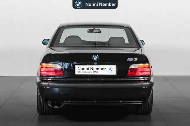 BMW M3 view 4