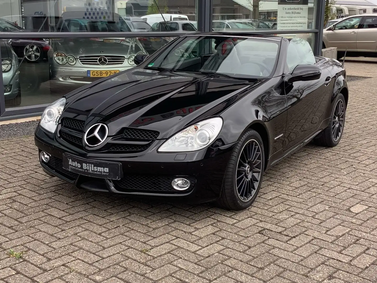 Mercedes-Benz SLK 200 K. Face lift, xenon, leer, nekverwarming, nette au Black - 2