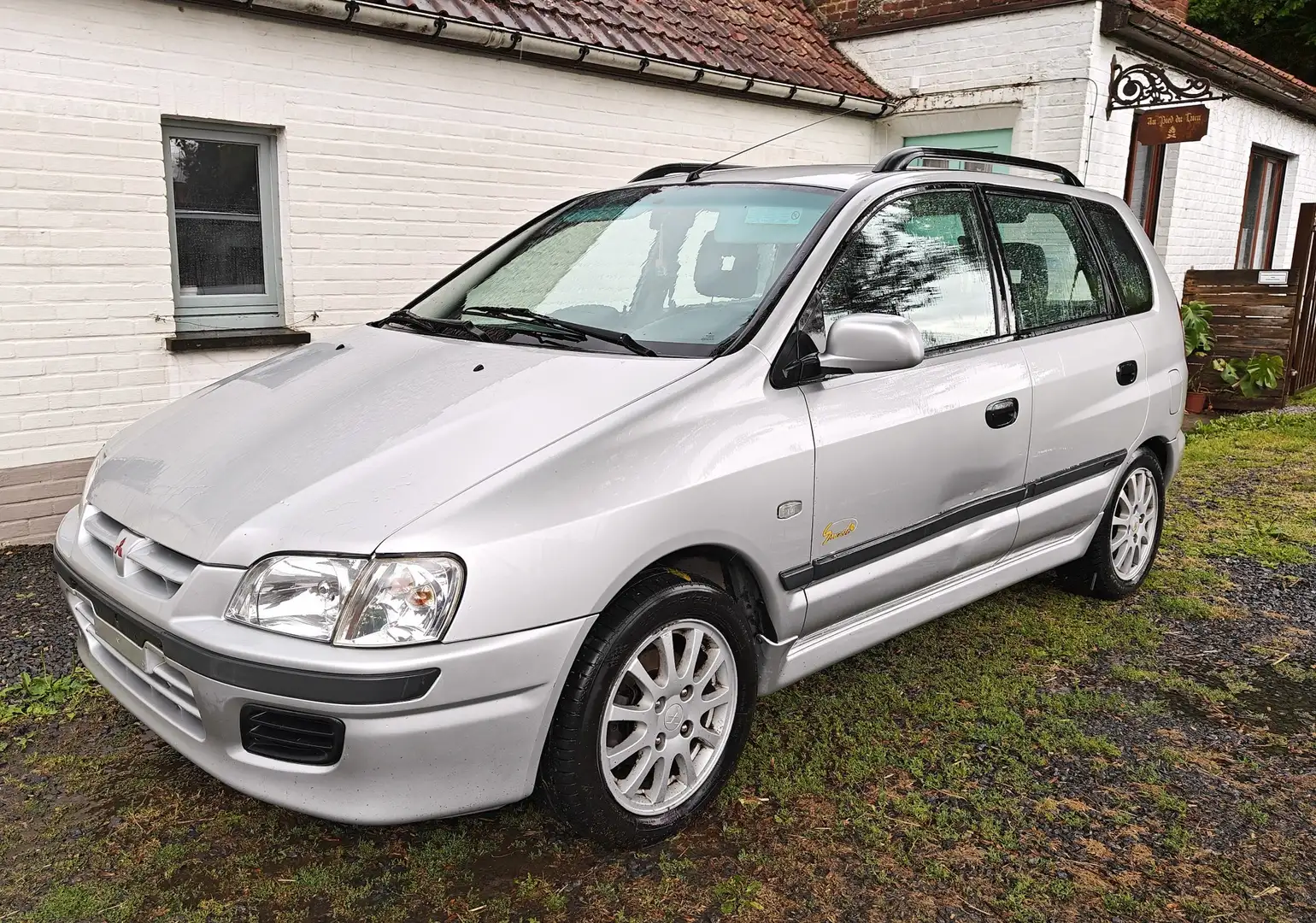 Mitsubishi Space Star 1.6 Avance - 2