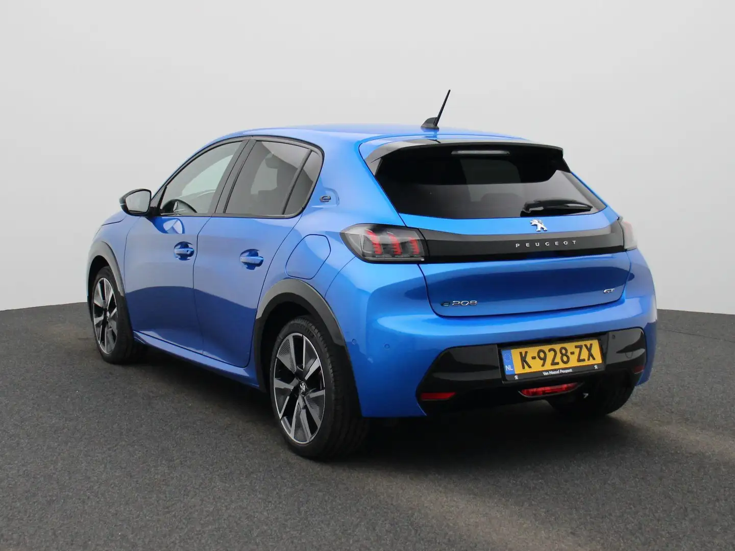 Peugeot e-208 EV GT 350 50 kWh | ACHTERUITRIJCAMERA | APPLE CARP Blauw - 2