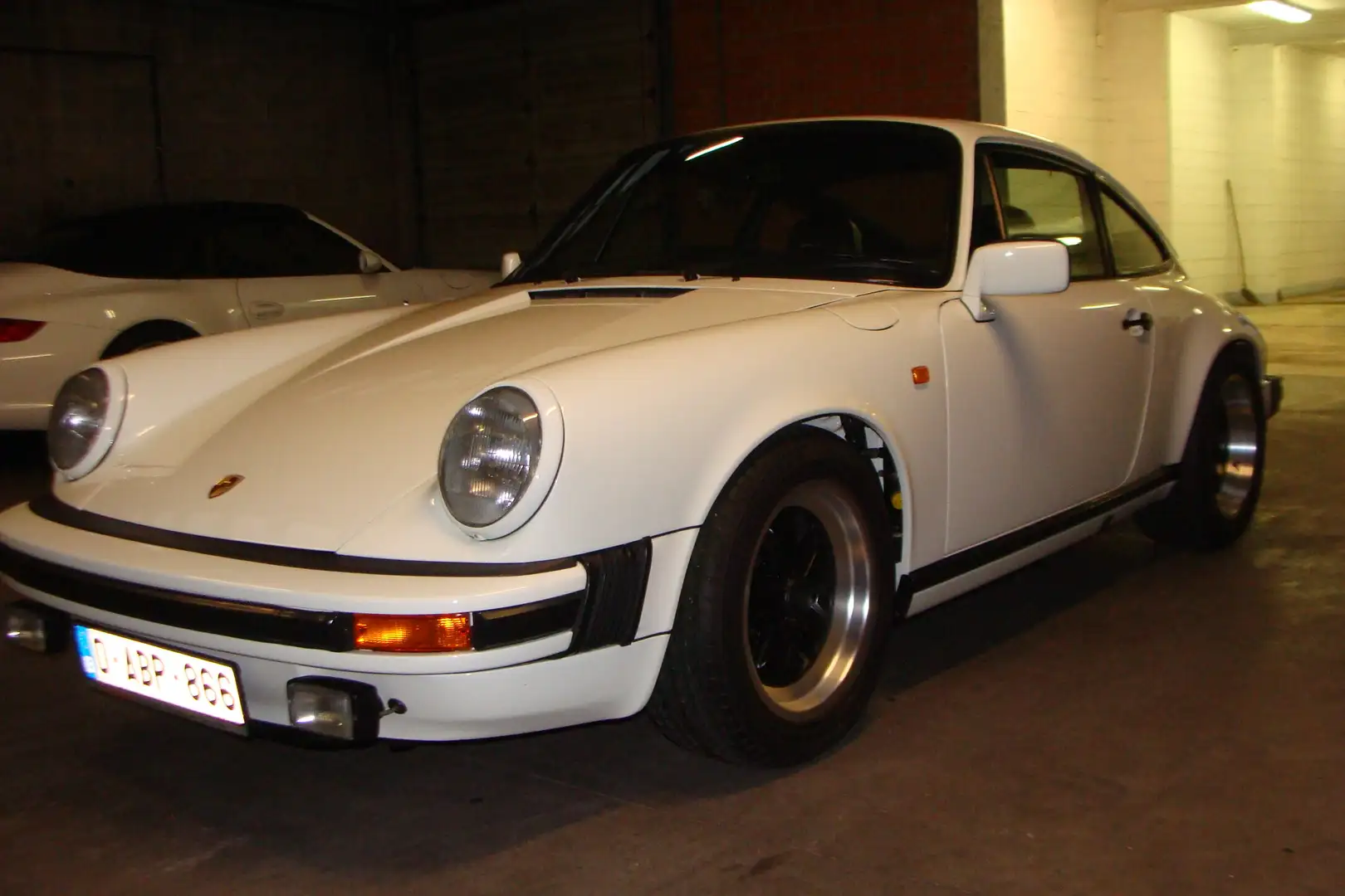 Porsche 911 3.0 SC Matching Number Porsche Approved White - 1