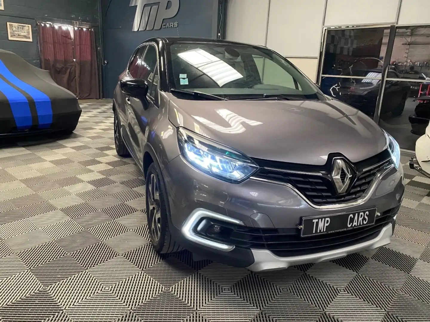 Renault Captur 0.9i - 12V TURBO TCE 90 Gris - 1