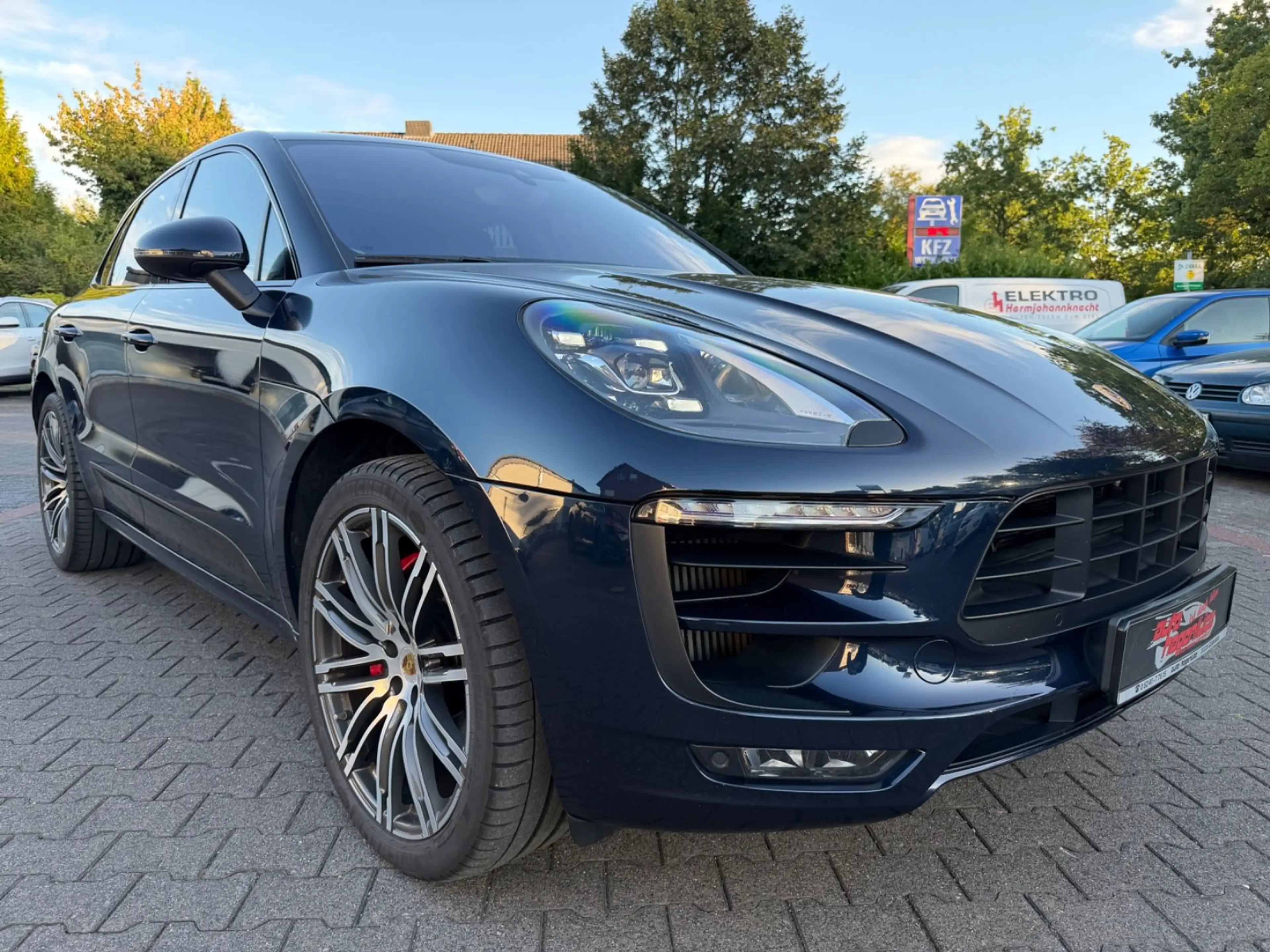 Porsche Macan GTS BOSE LUFT AHK SITZKLIMA DEUTSCHES FZG