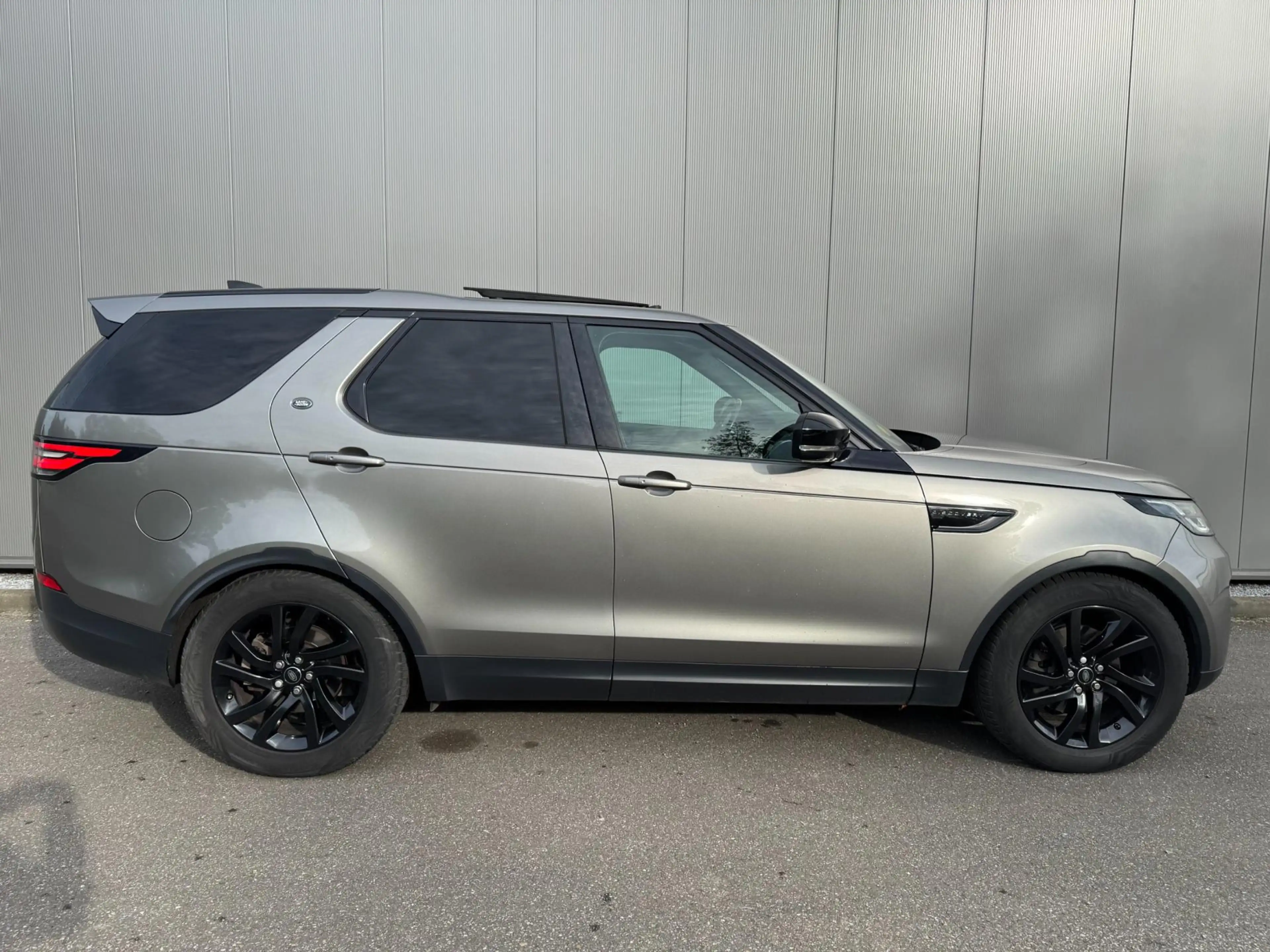 Land Rover Discovery 3.0TDV6 HSE FULL OPTIONS — photo 3
