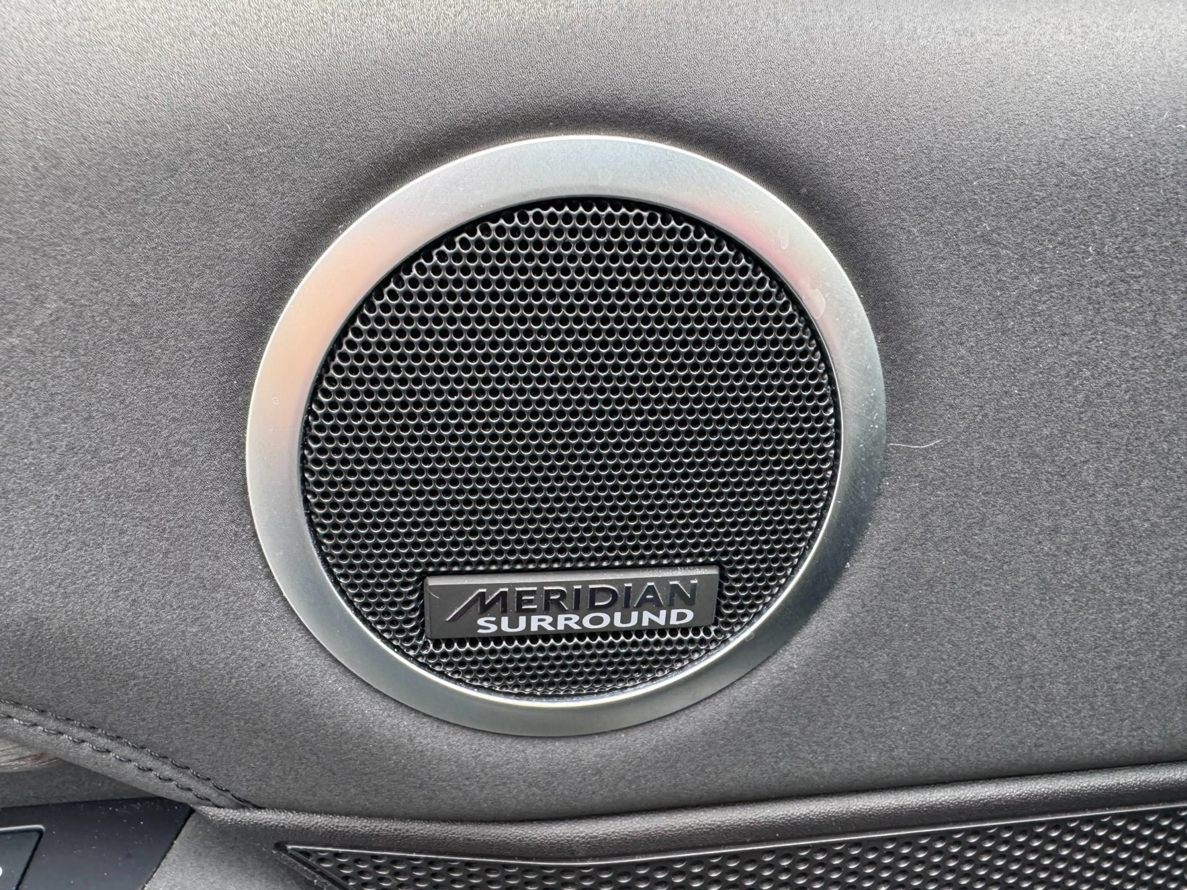 Land Rover Discovery 3.0TDV6 HSE FULL OPTIONS — photo 13