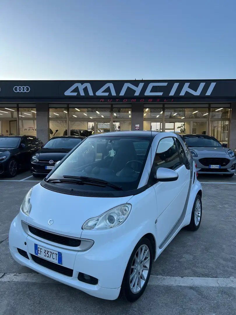smart forTwo Fortwo II 1.0 mhd Pure 71cv FL Bianco - 1