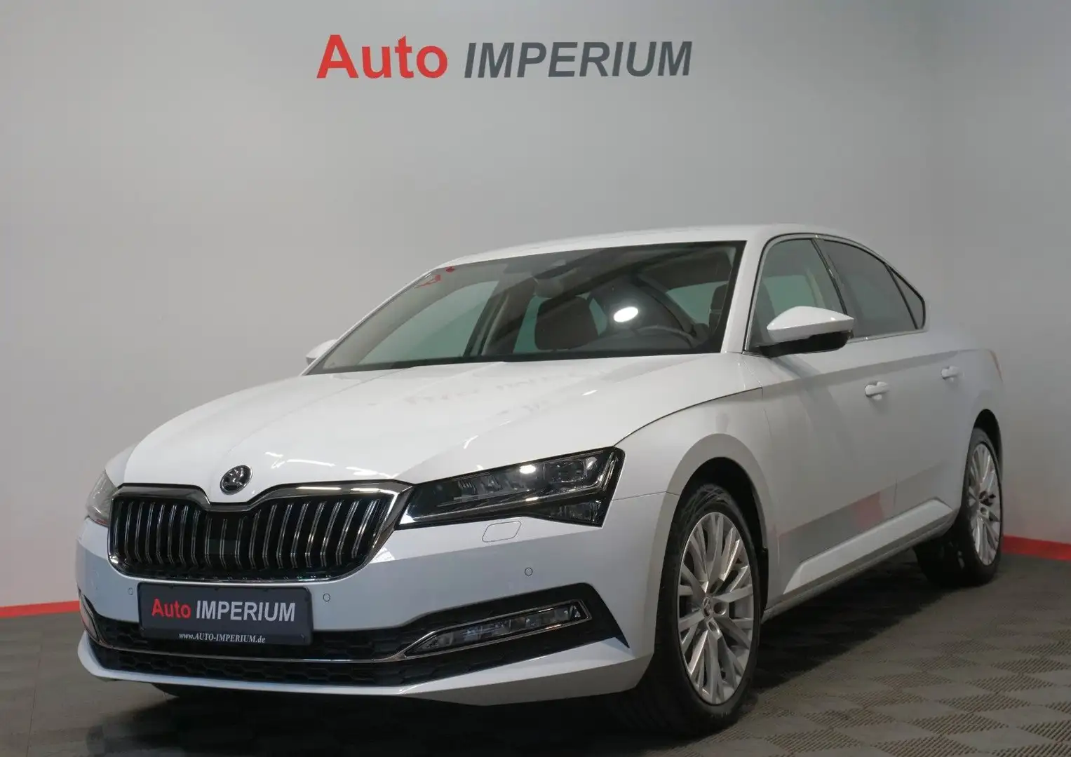 Skoda Superb Lim. Style 2.0 TDI*ACC*LED*AHK*Alcantara Weiß - 1