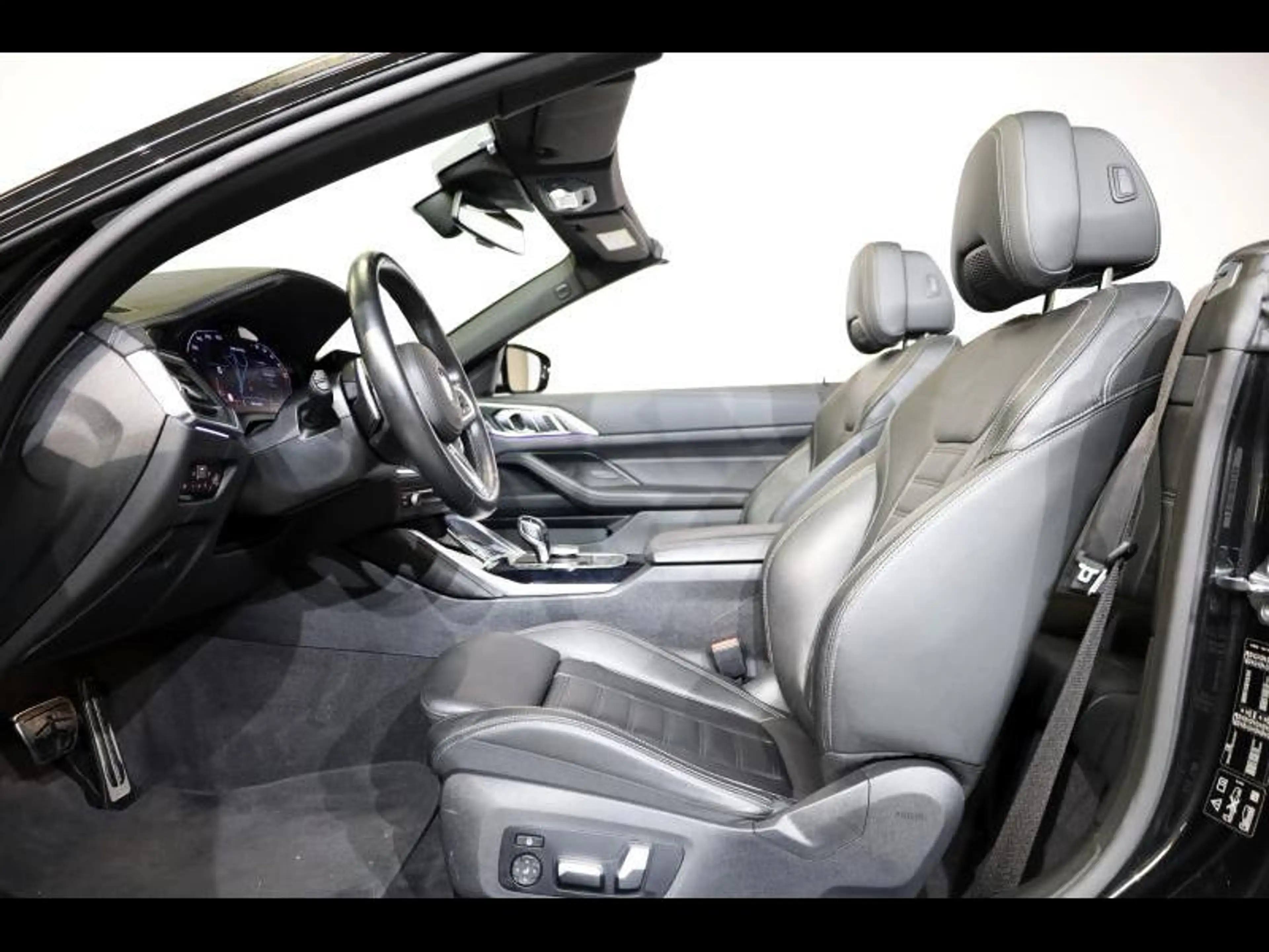 BMW 440 i xDrive Cabrio Kit M Sport — photo 14