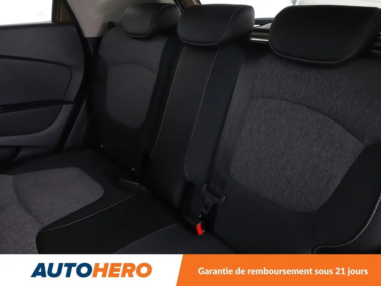 Renault Captur — photo 14