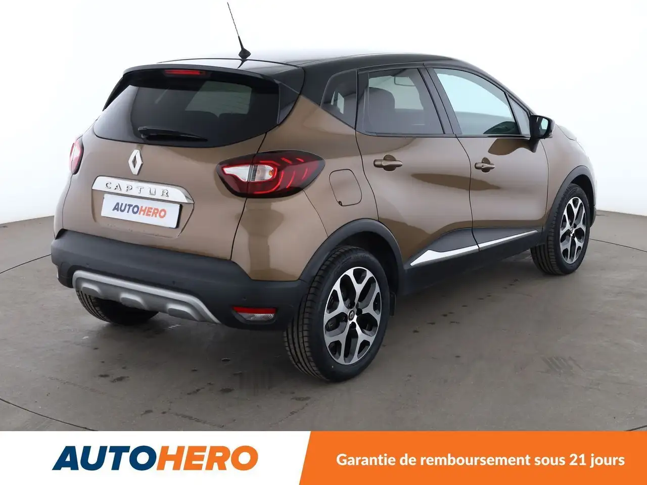 Renault Captur — photo 6