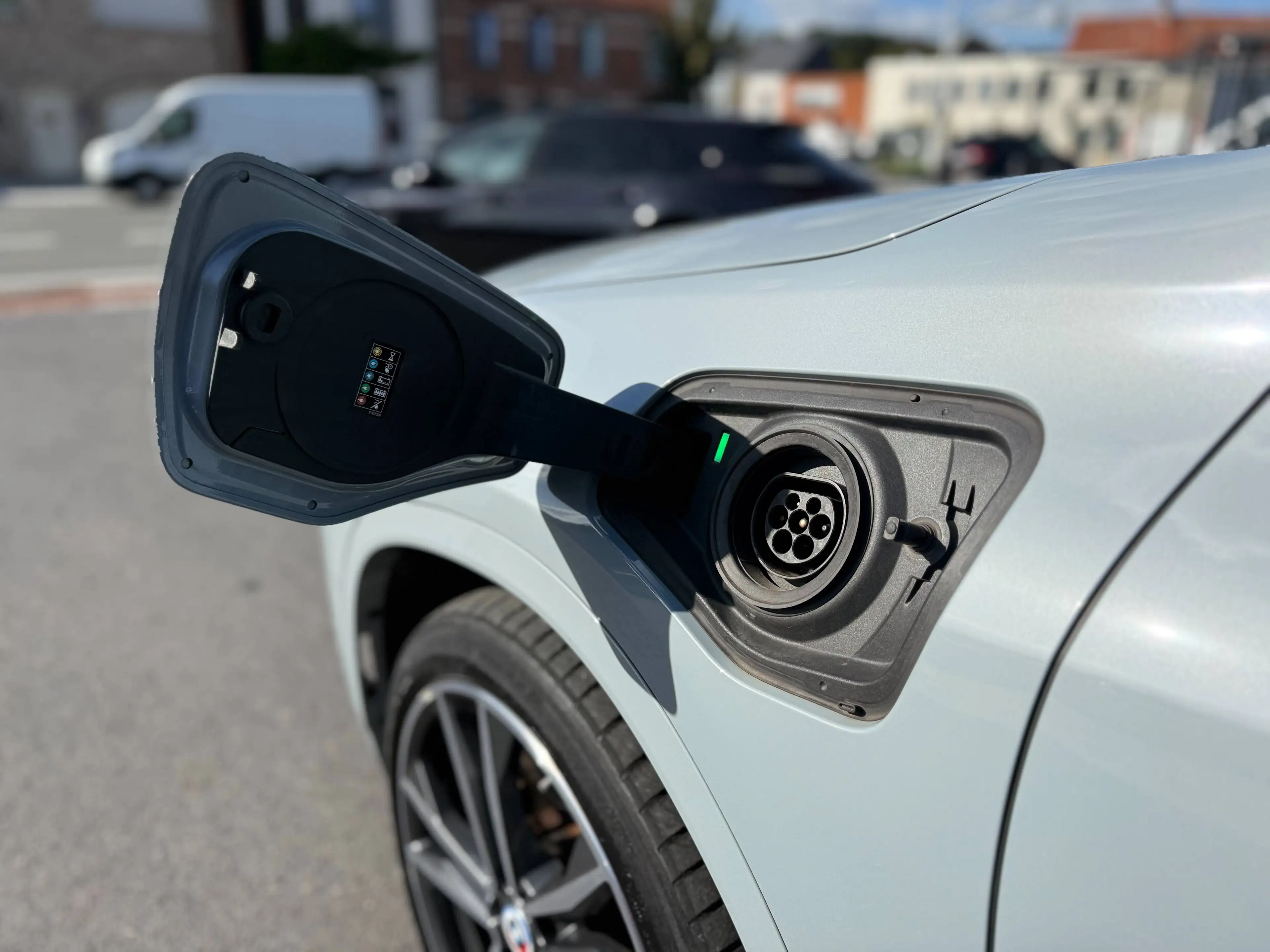 BMW X2 BMW X2 xDrive25e M Sport – Plug-in Hybrid – M Heritage – Panoramadak – HUD – Harman Kardon — photo 7