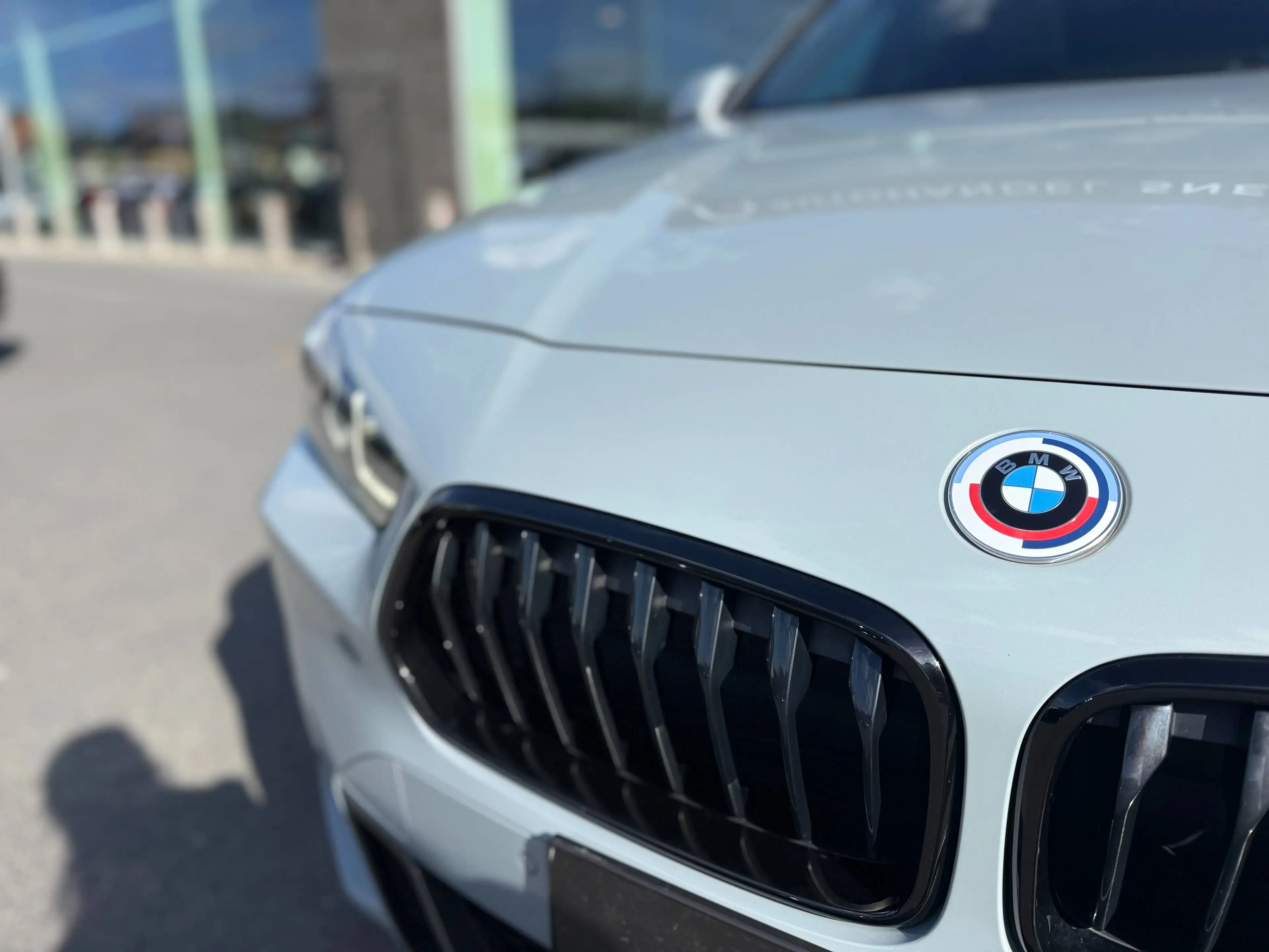 BMW X2 BMW X2 xDrive25e M Sport – Plug-in Hybrid – M Heritage – Panoramadak – HUD – Harman Kardon — photo 4