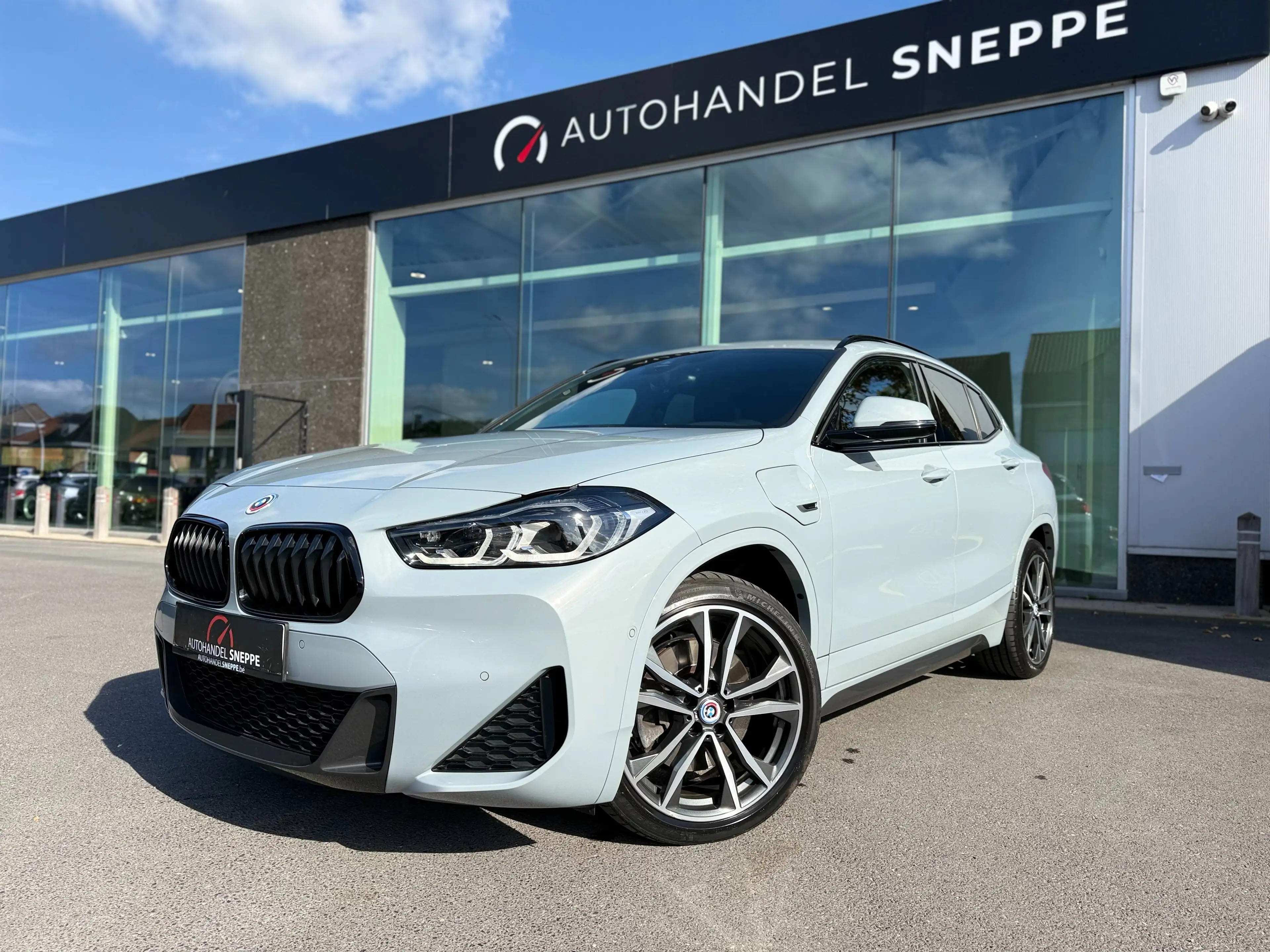 BMW X2 BMW X2 xDrive25e M Sport – Plug-in Hybrid – M Heritage – Panoramadak – HUD – Harman Kardon