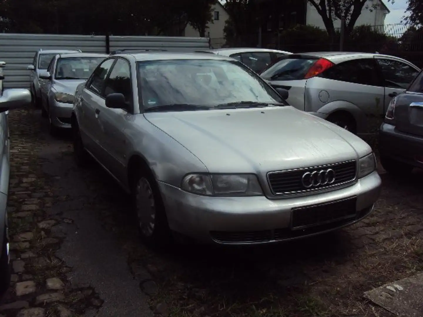 Audi A4 1.8,Automatik. Gris - 2