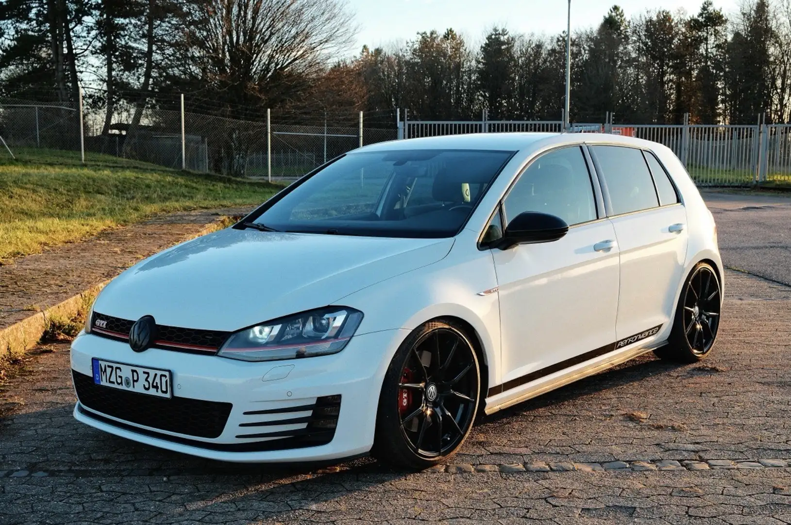 Volkswagen Golf GTI Performance BlueMotion Technology DSG Weiß - 2